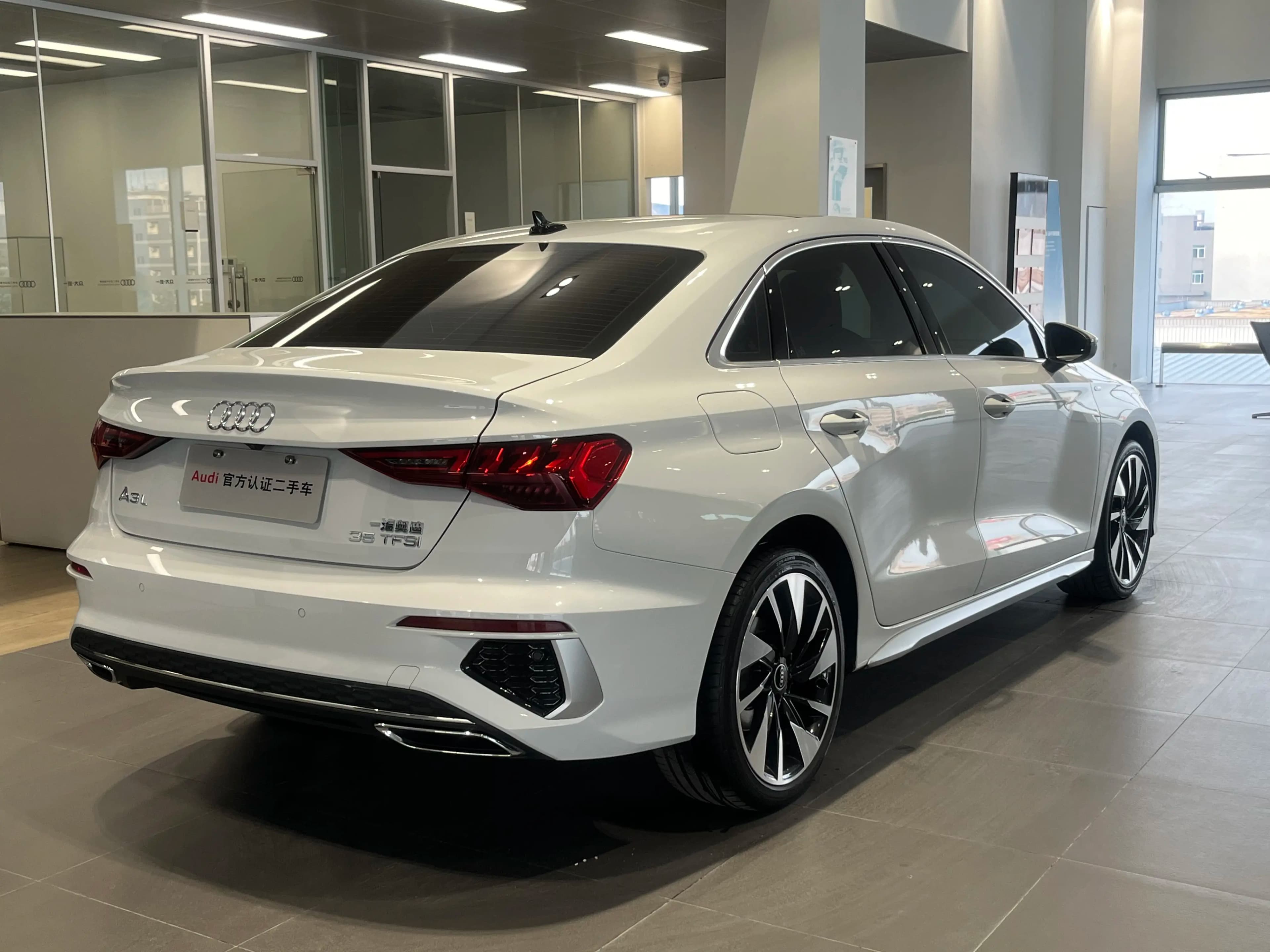 Audi A3 2023 г. 46125 км. — фото 5