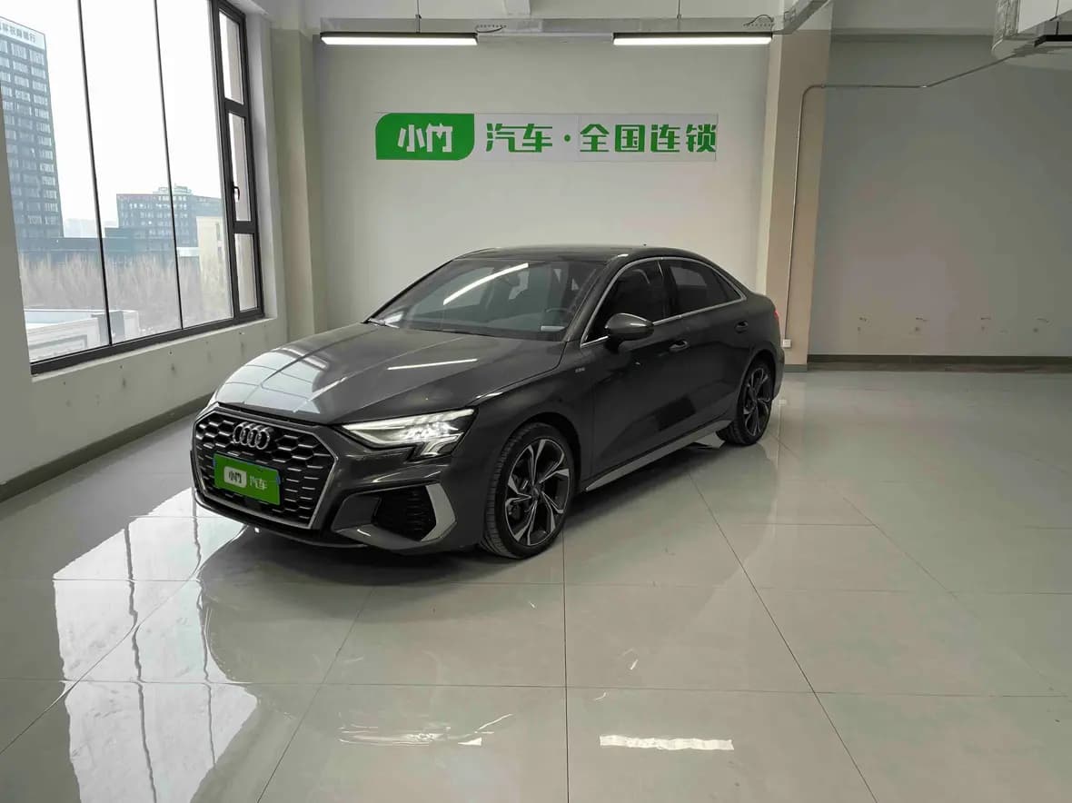 Audi A3 2021 г. 13001 км.