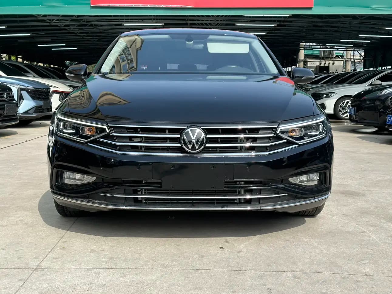 Volkswagen Magotan 2021 г. 35000 км. — фото 2