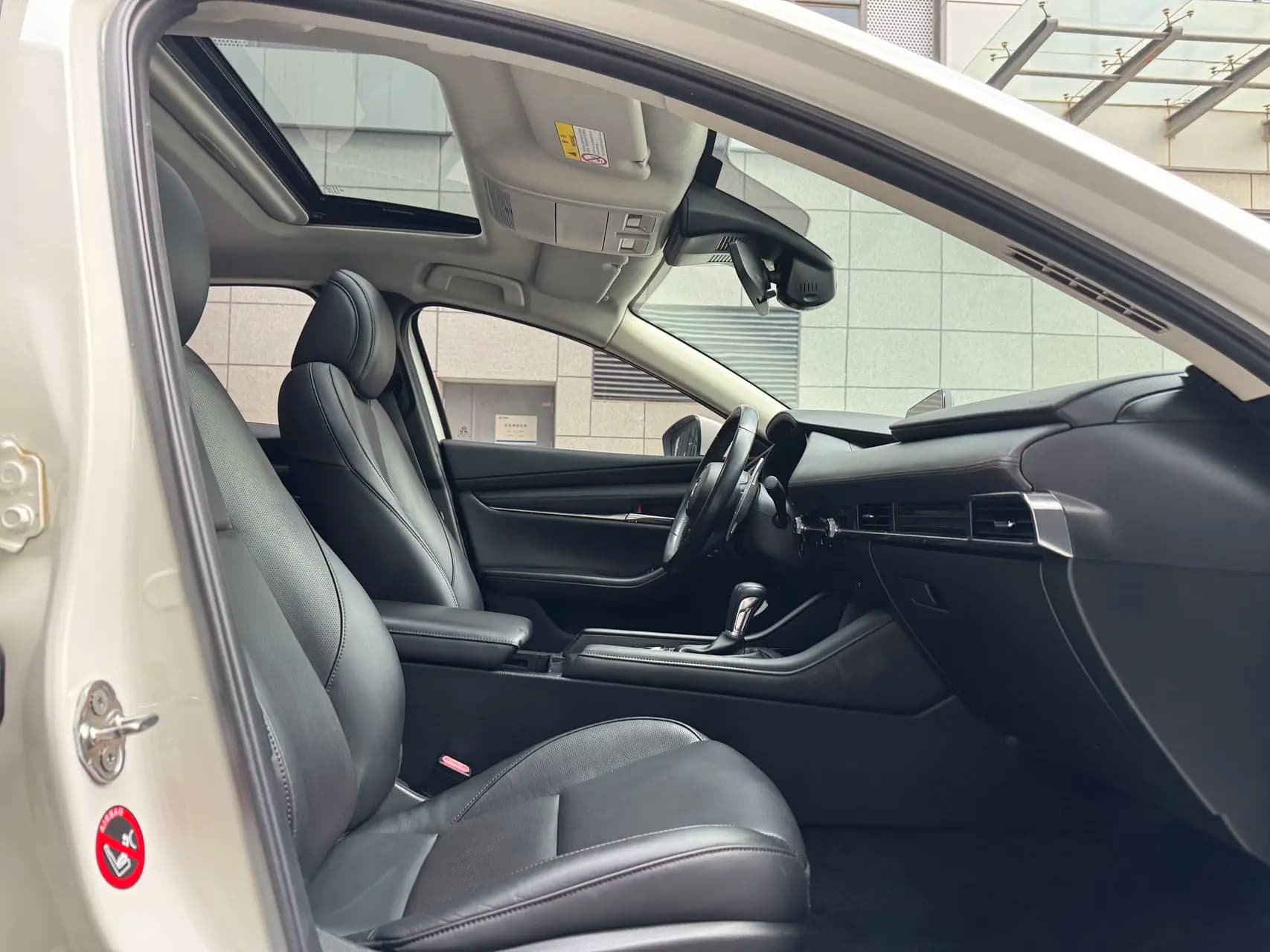 Mazda Axela 2021 г. 60590 км. — фото 9