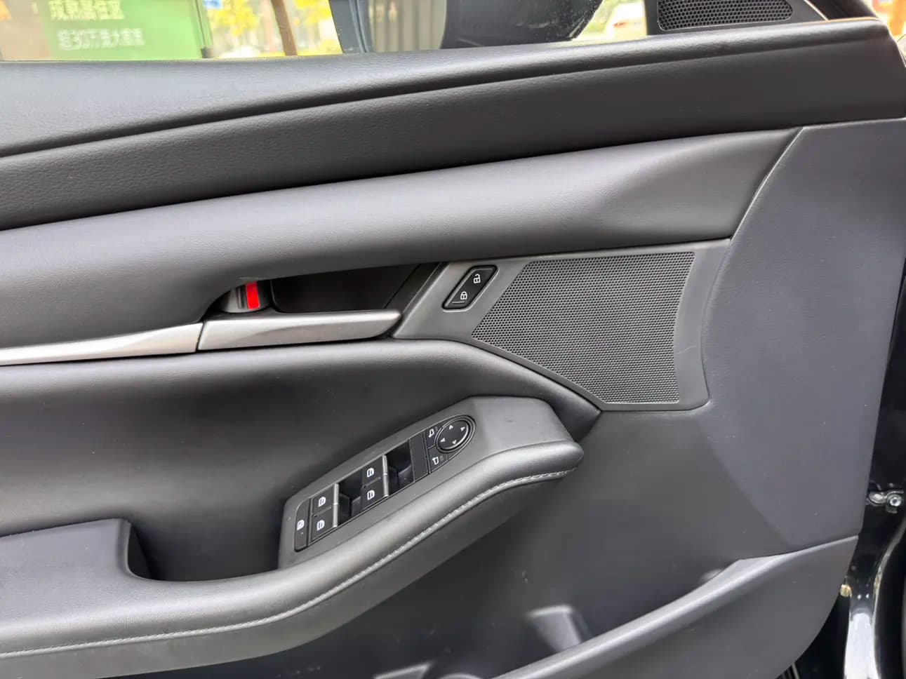Mazda Axela 2023 г. 42014 км. — фото 13