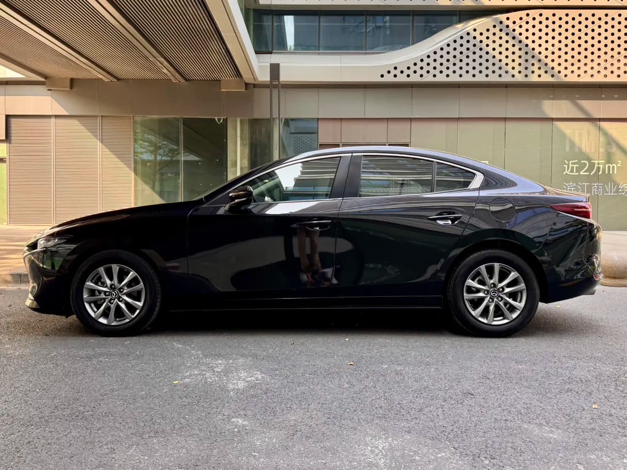Mazda Axela 2023 г. 42014 км. — фото 4