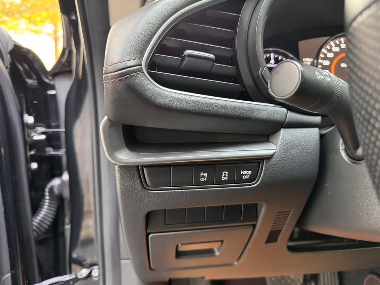 Mazda Axela 2023 г. 42014 км. — фото 9
