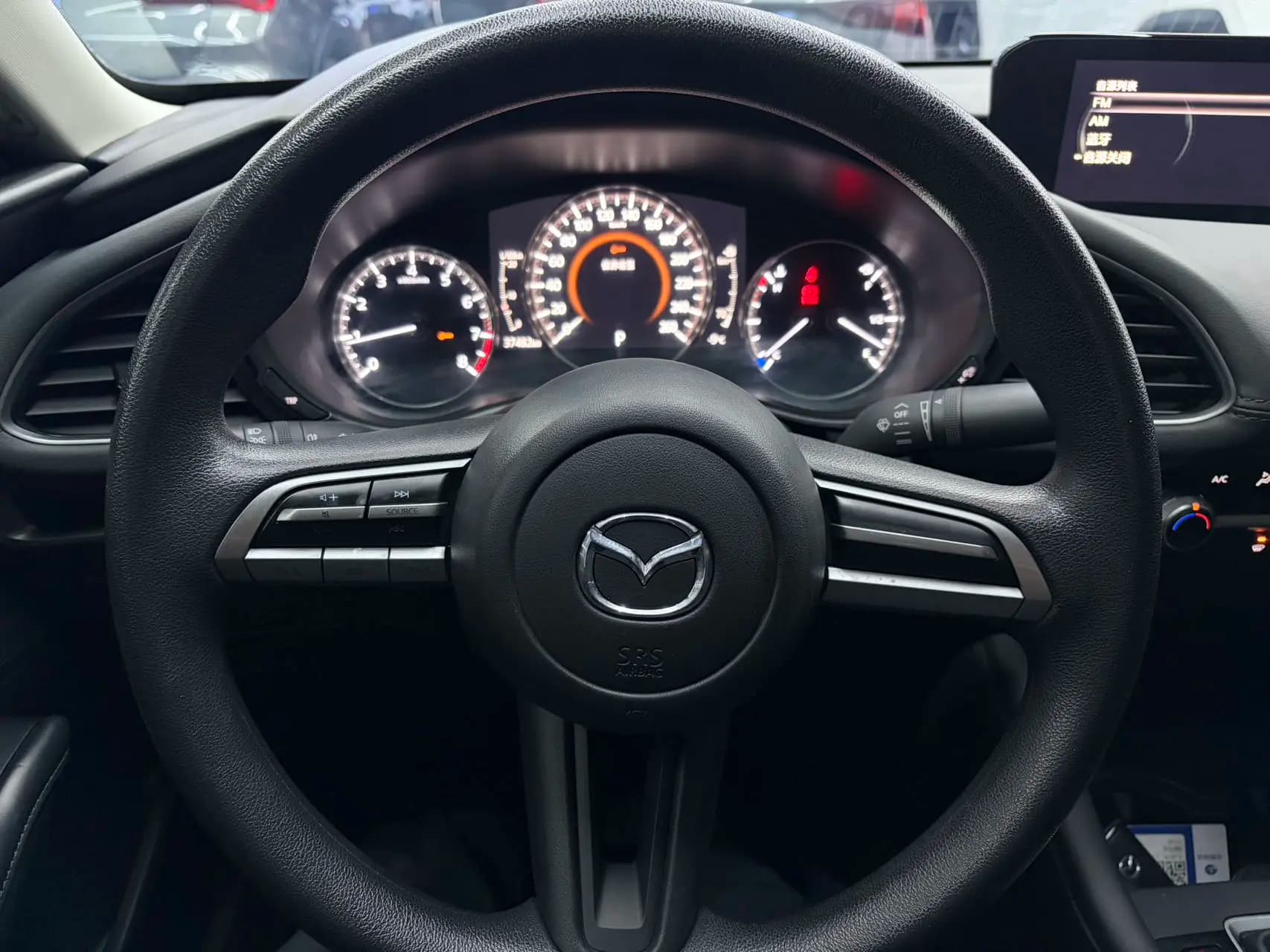 Mazda Axela 2022 г. 37079 км. — фото 11