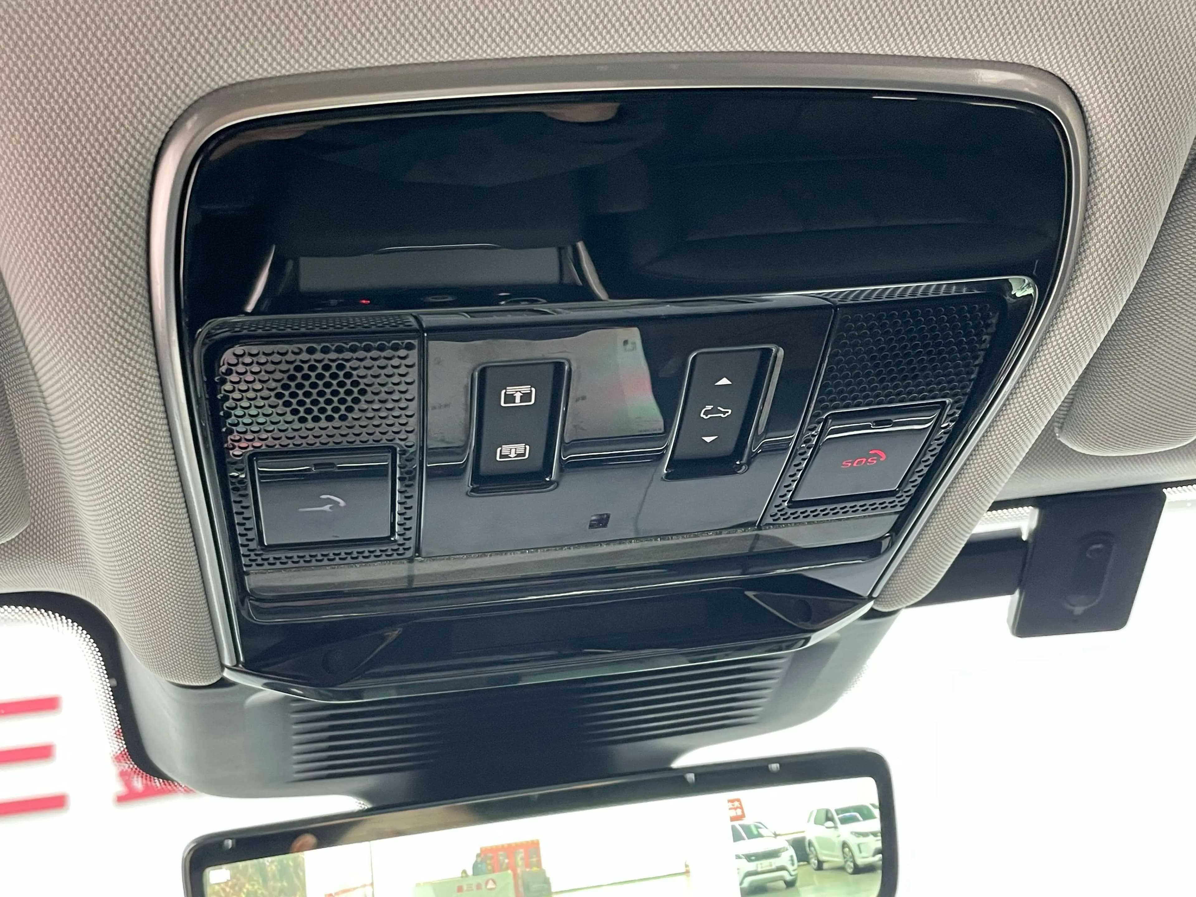 Land Rover Range Rover Sport 2023 г. 23000 км. — фото 13