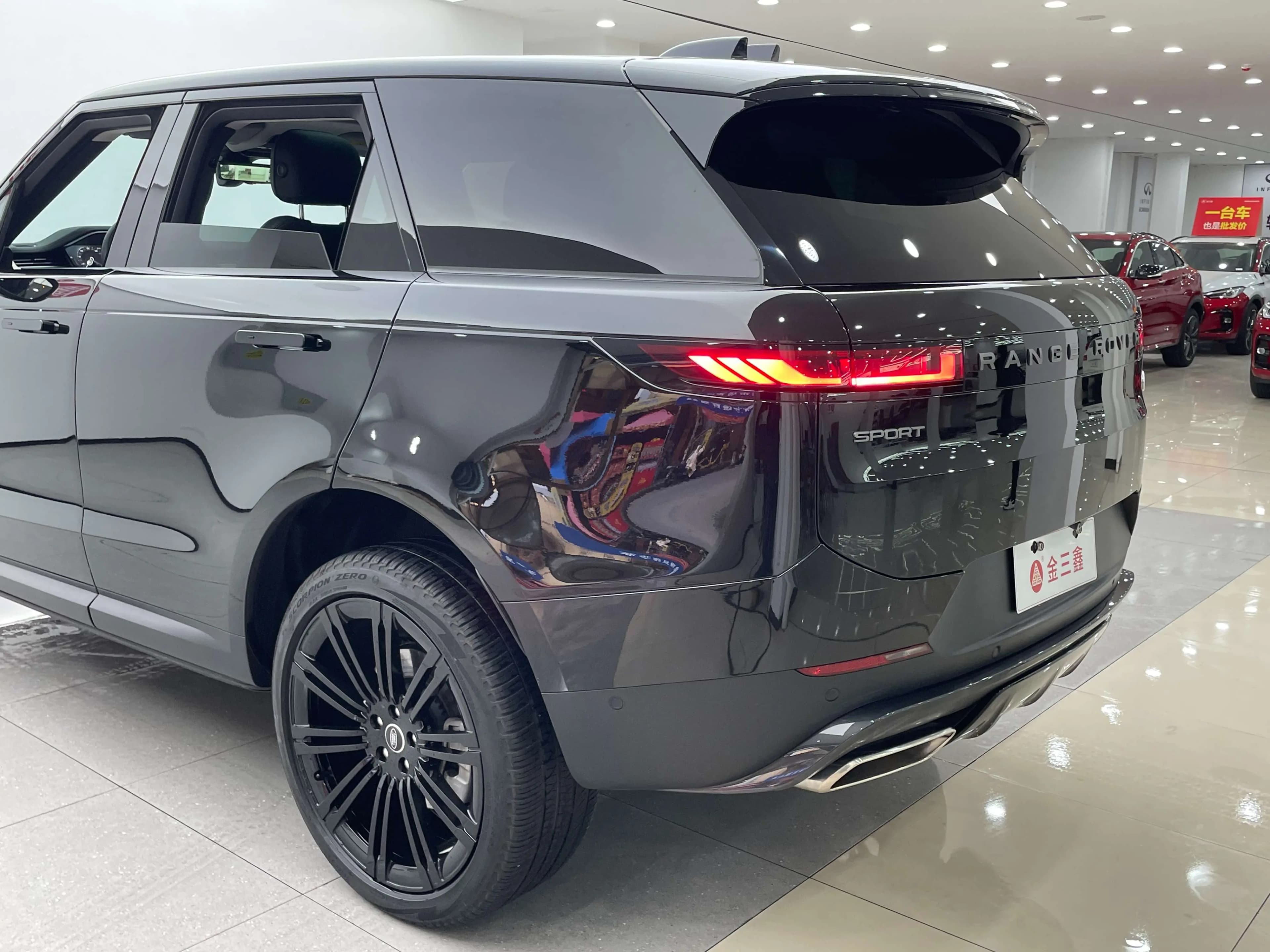 Land Rover Range Rover Sport 2023 г. 23000 км. — фото 17