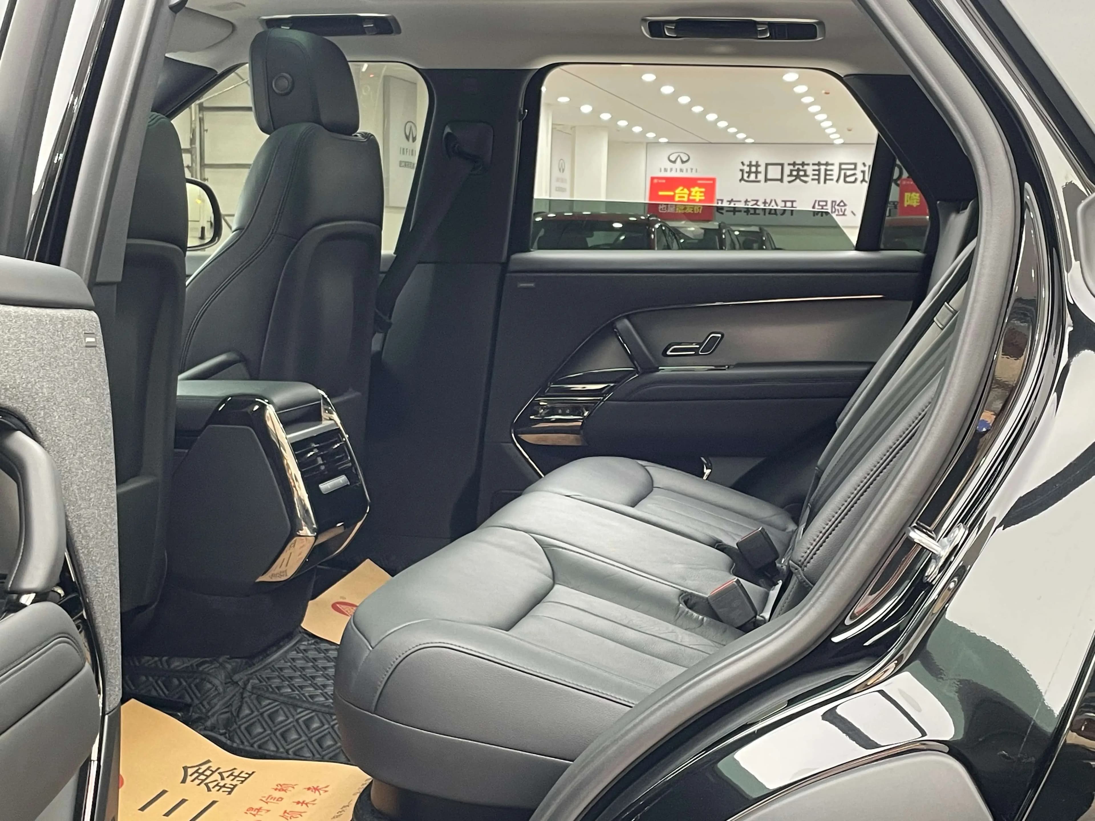 Land Rover Range Rover Sport 2023 г. 23000 км. — фото 24