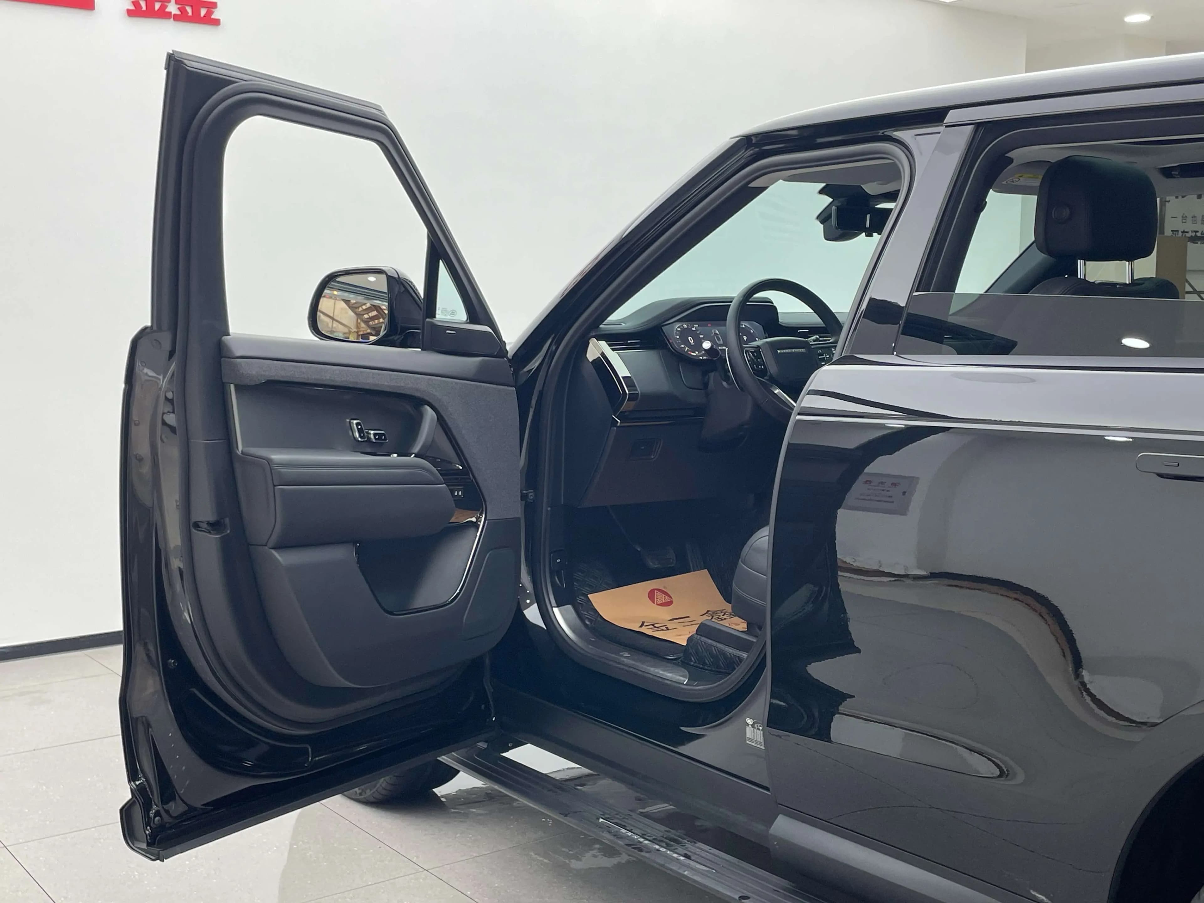 Land Rover Range Rover Sport 2023 г. 23000 км. — фото 27