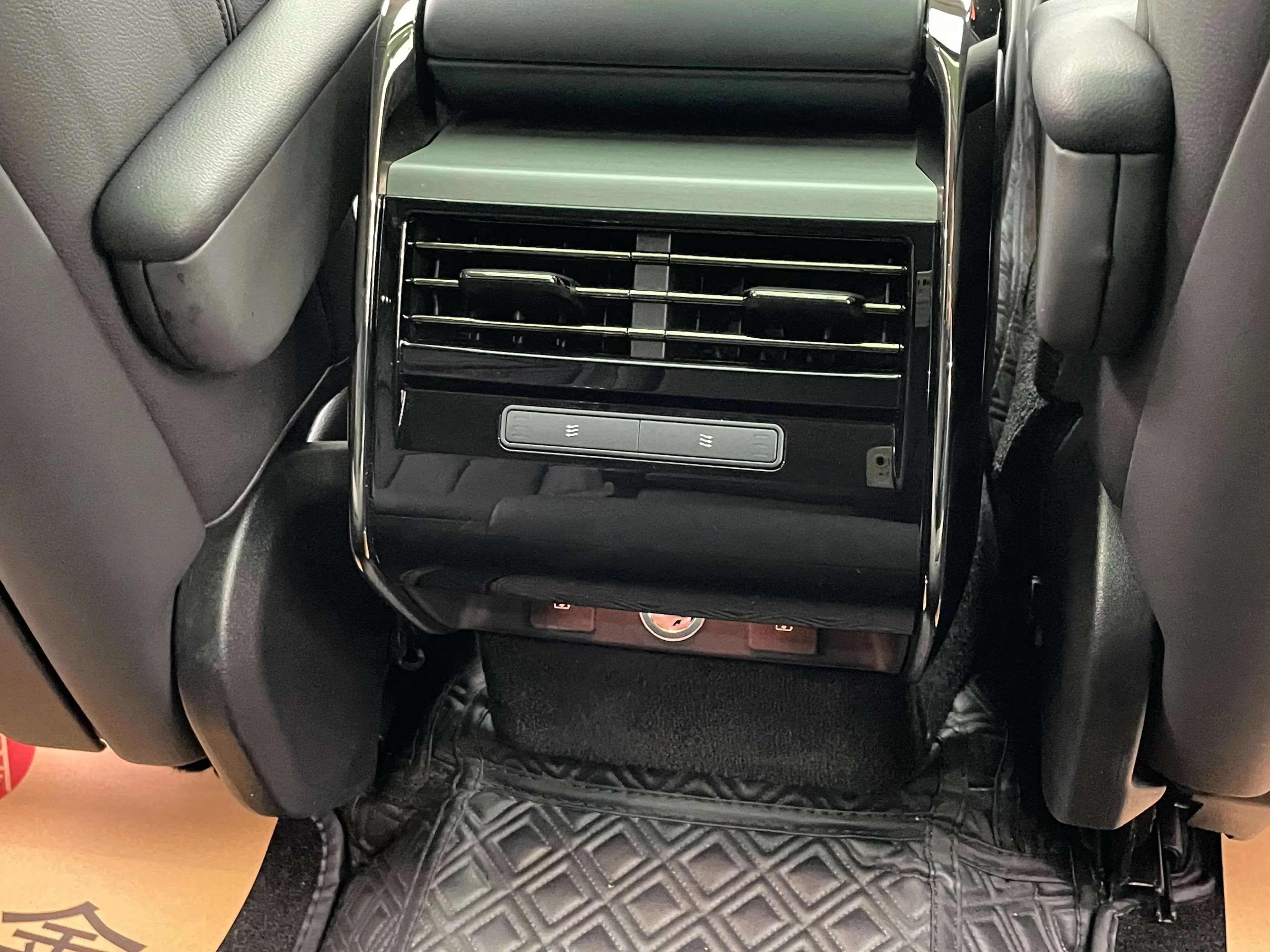Land Rover Range Rover Sport 2023 г. 23000 км. — фото 10