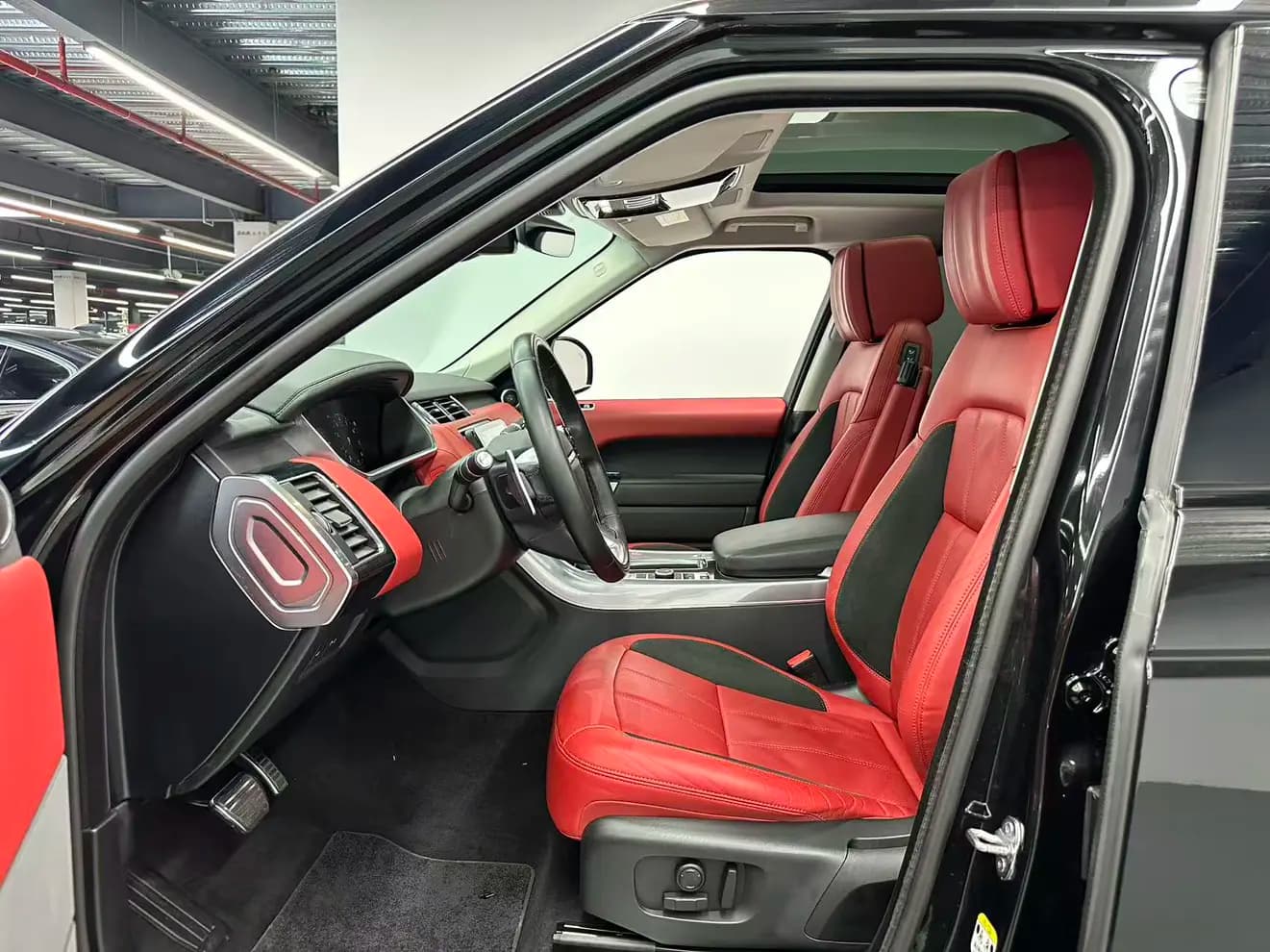Land Rover Range Rover Sport 2022 г. 75000 км. — фото 12