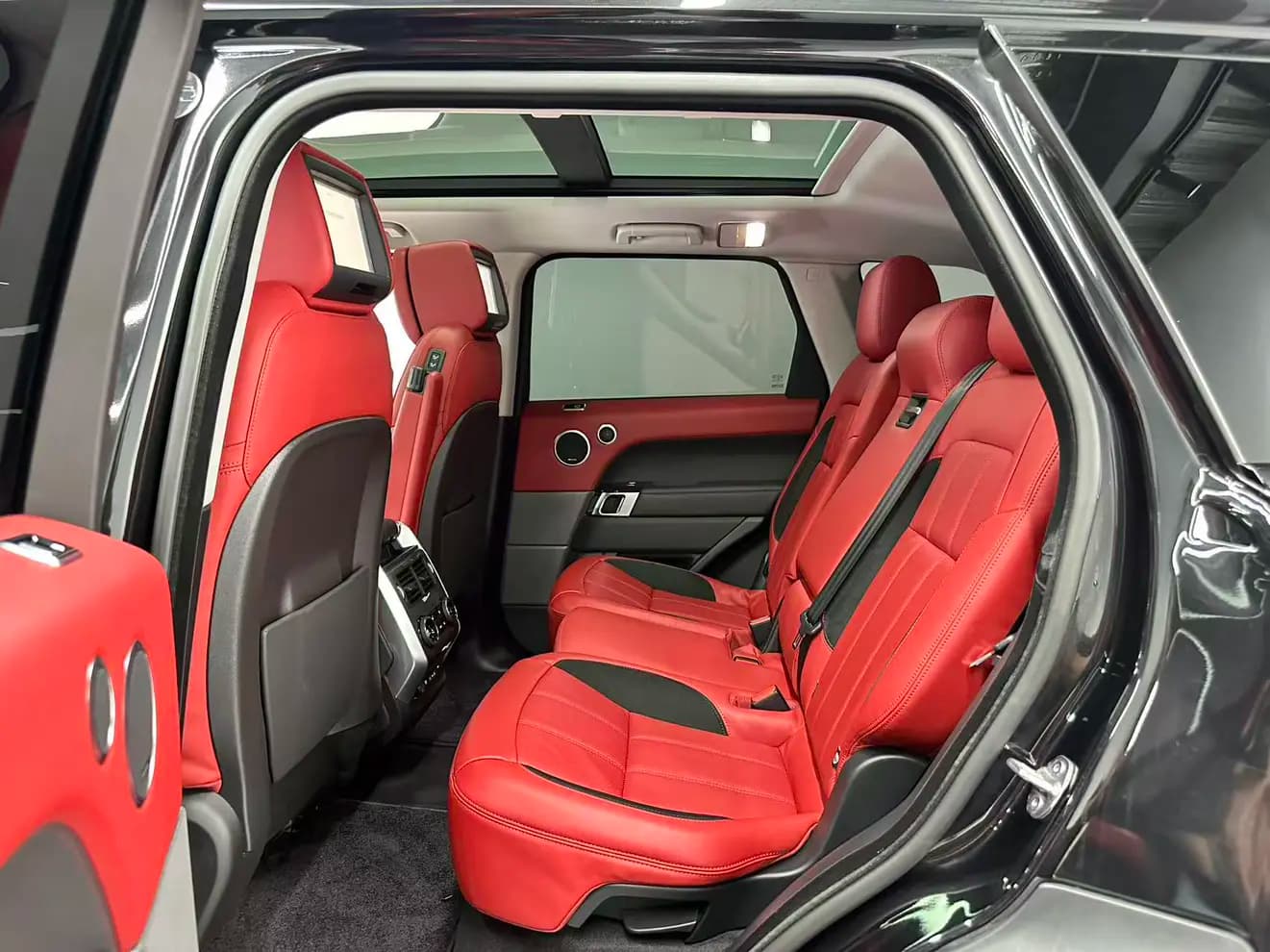 Land Rover Range Rover Sport 2022 г. 75000 км. — фото 13