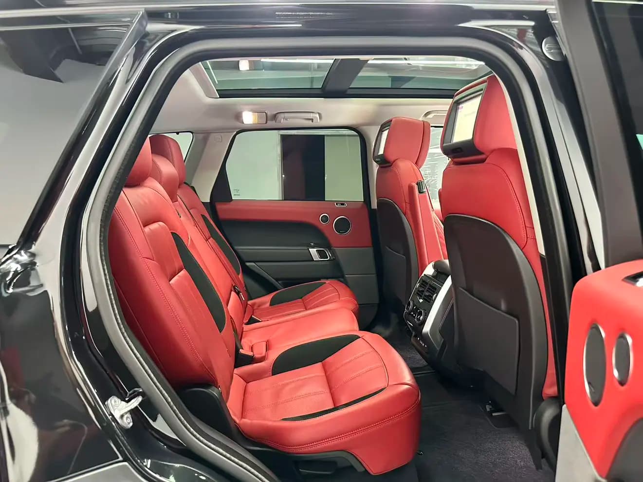 Land Rover Range Rover Sport 2022 г. 75000 км. — фото 15