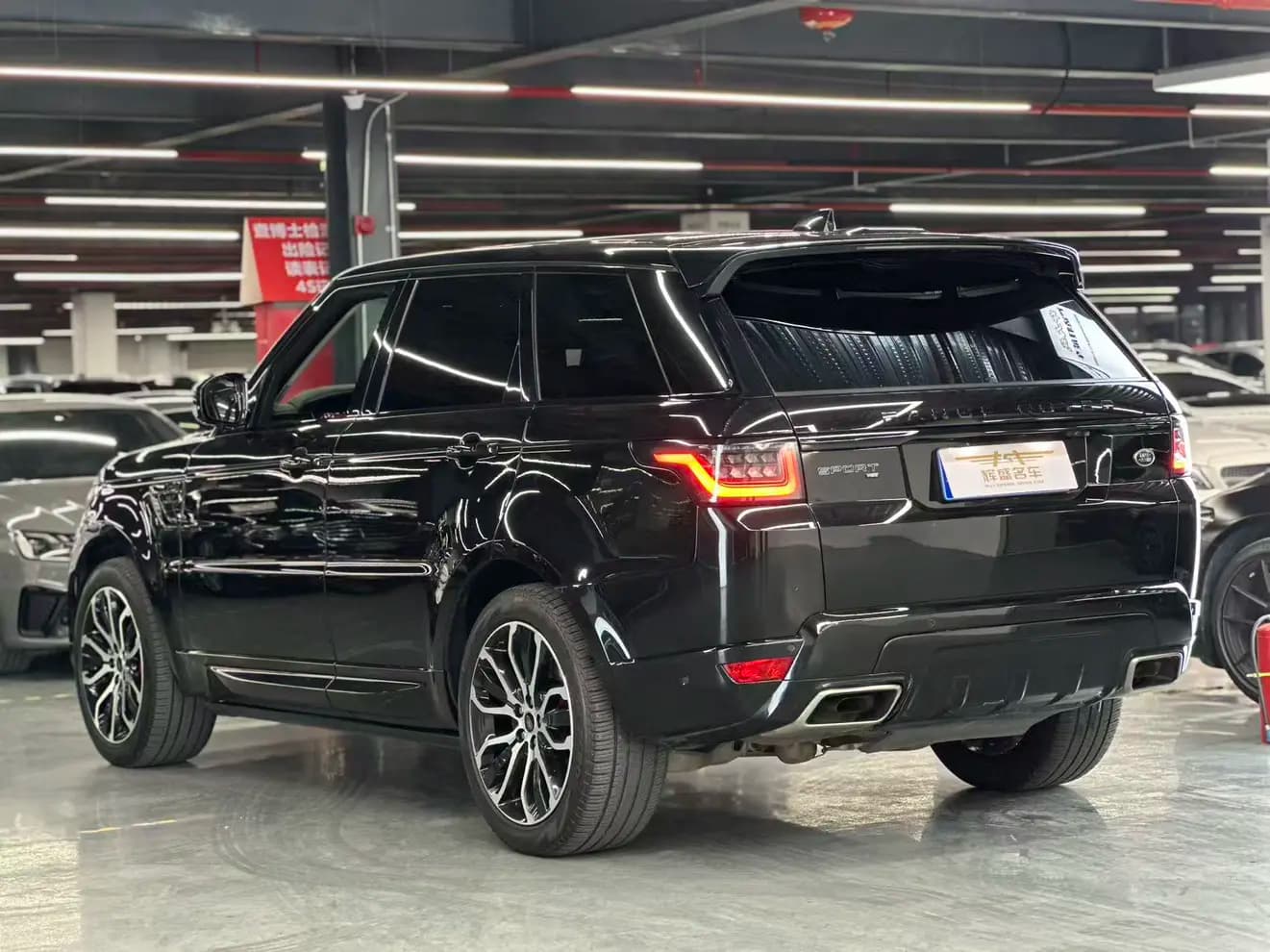 Land Rover Range Rover Sport 2022 г. 75000 км. — фото 3