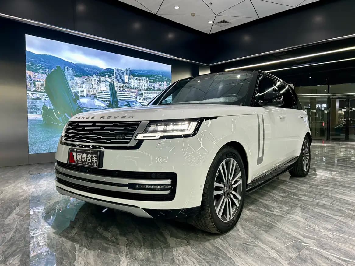 Land Rover Range rover 2022 г. 120016 км.