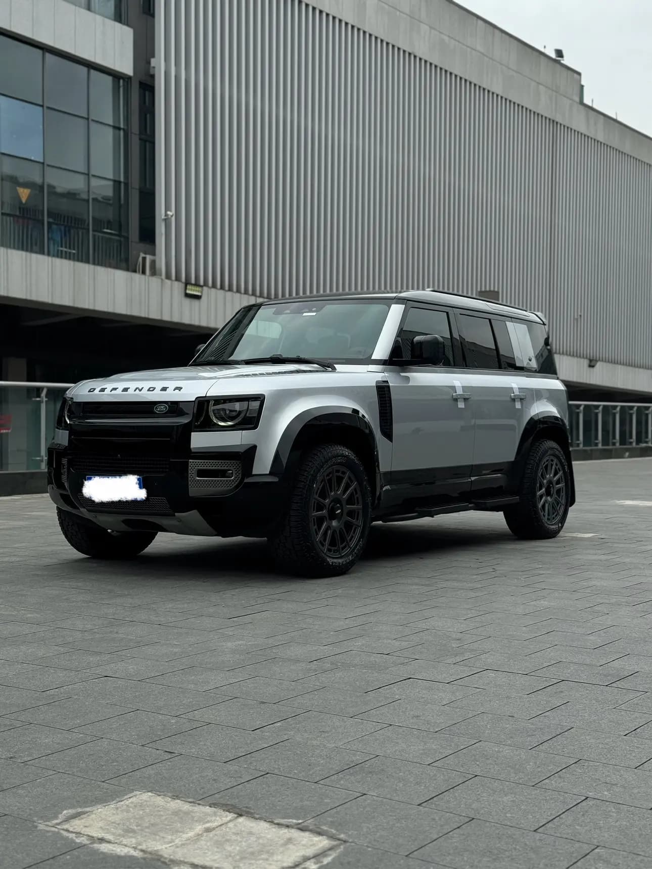 Land Rover Guard 2021 г. 60143 км.