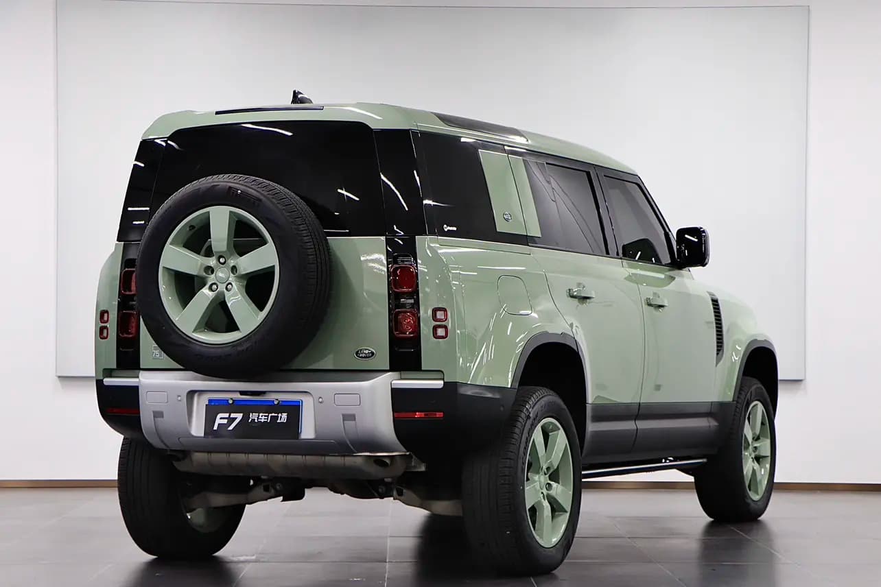 Land Rover Guard 2023 г. 56144 км. — фото 7