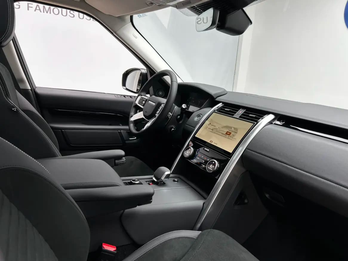 Land Rover Discovery 2024 г. 36019 км. — фото 19