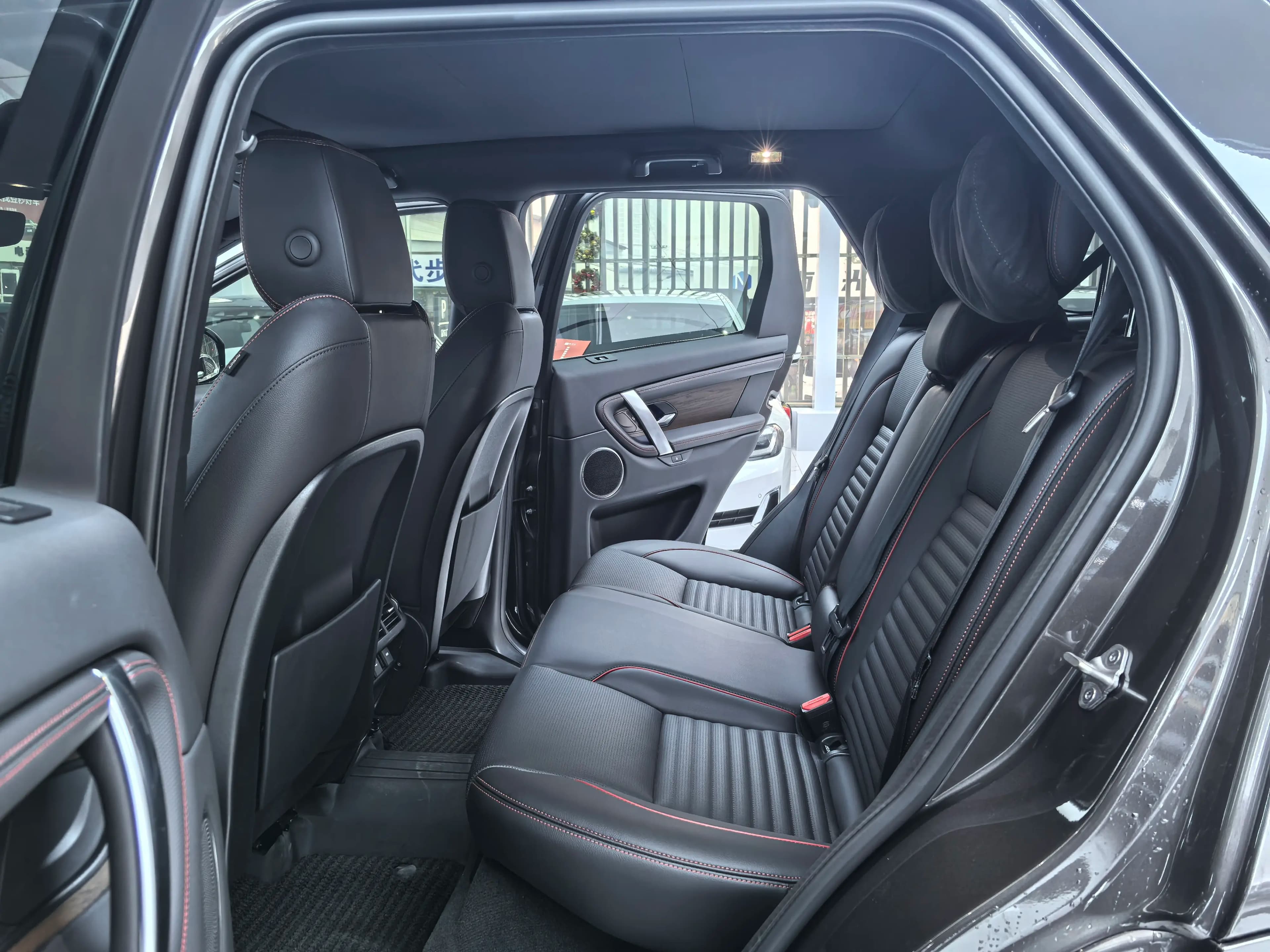 Land Rover Discover Sports 2023 г. 22000 км. — фото 12
