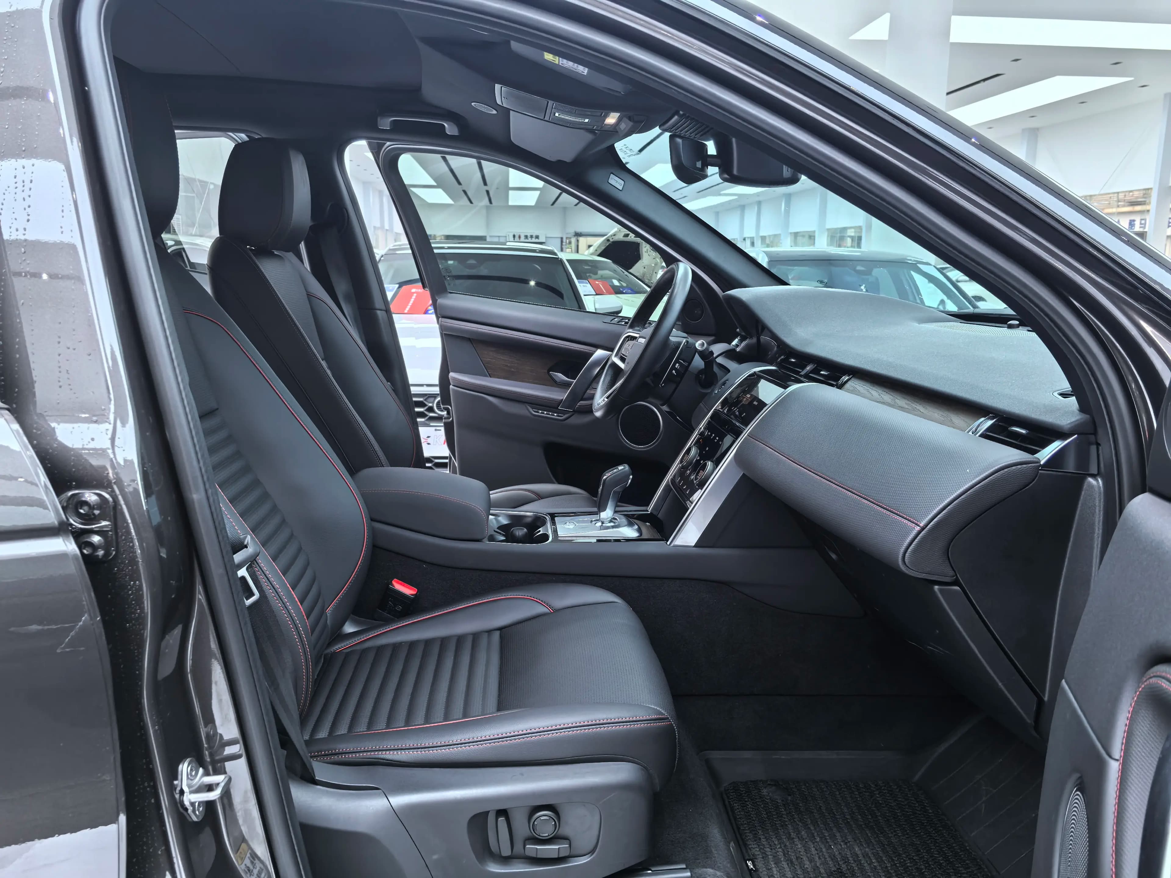 Land Rover Discover Sports 2023 г. 22000 км. — фото 14