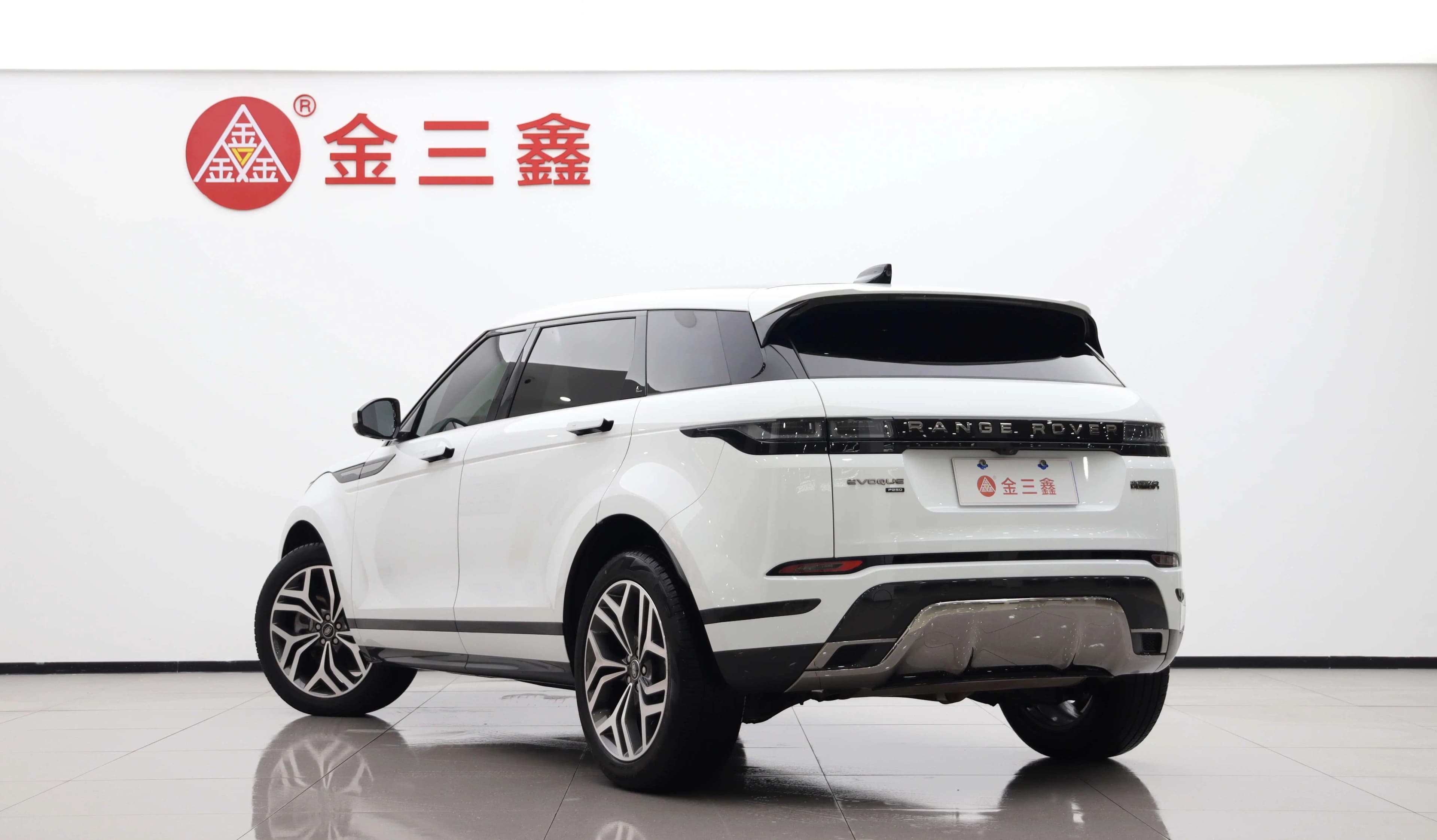 Land Rover Range Rover Evoque 2024 г. 31111 км. — фото 4