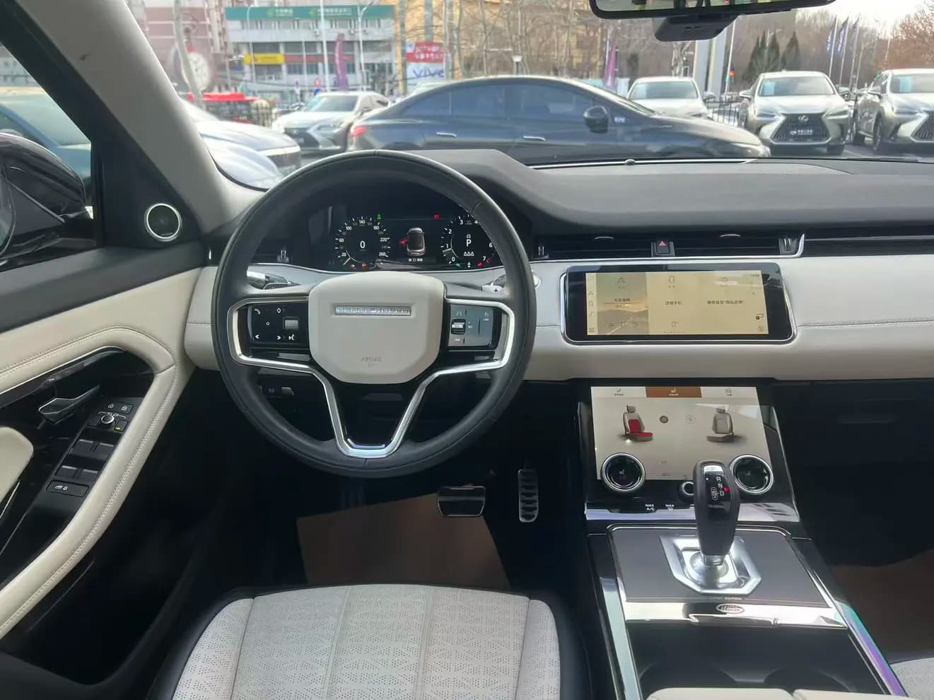 Land Rover Range Rover Evoque 2022 г. 54112 км. — фото 17