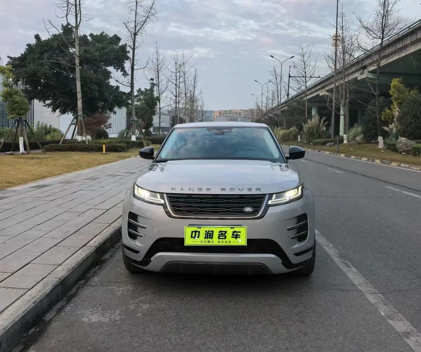 Land Rover Range Rover Evoque 2024 г. 18114 км. — фото 2