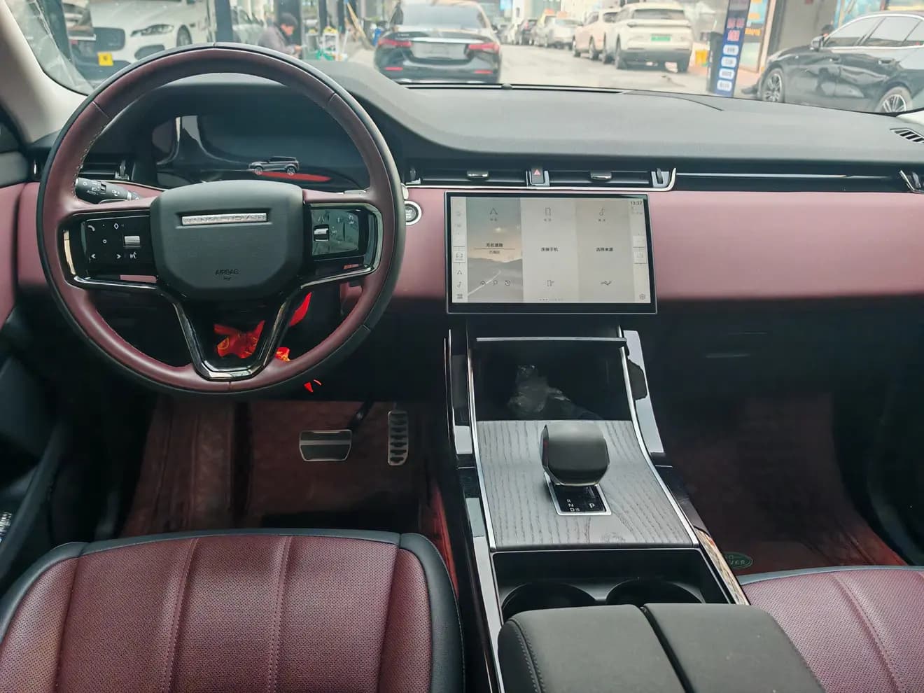 Land Rover Range Rover Evoque 2024 г. 18114 км. — фото 8