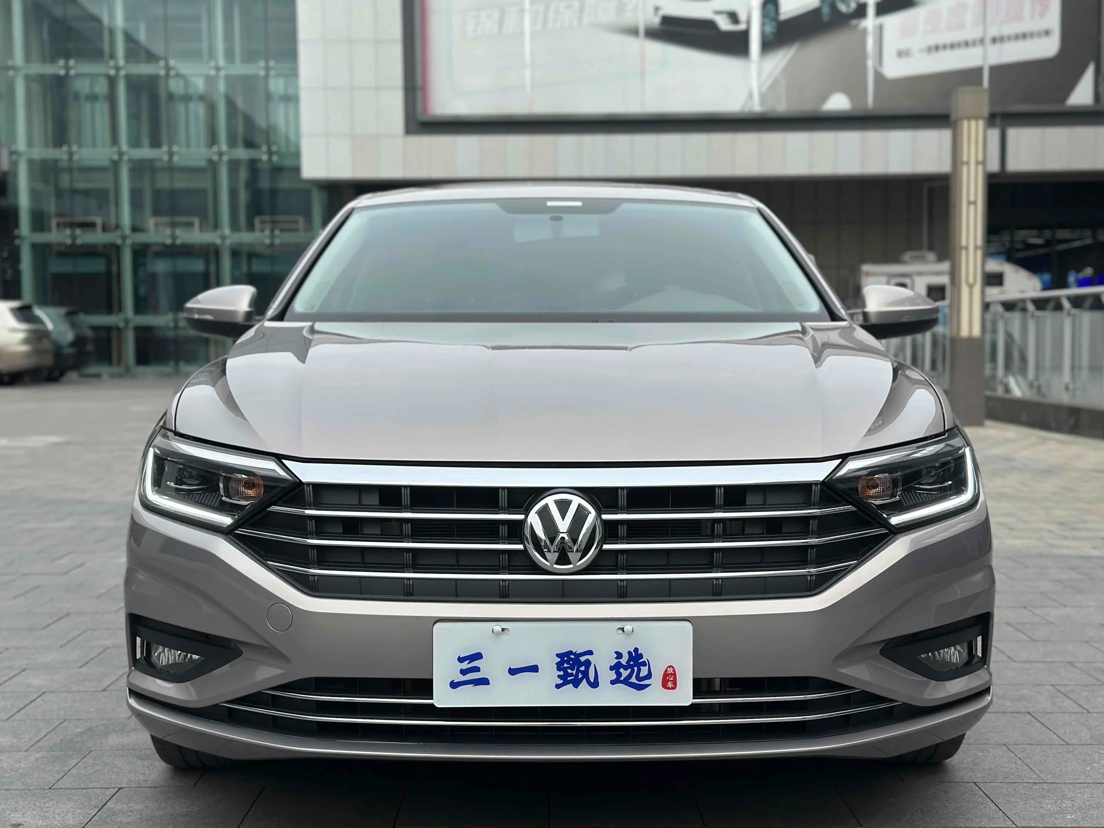 Volkswagen Sagitar 2022 г. 37080 км. — фото 2