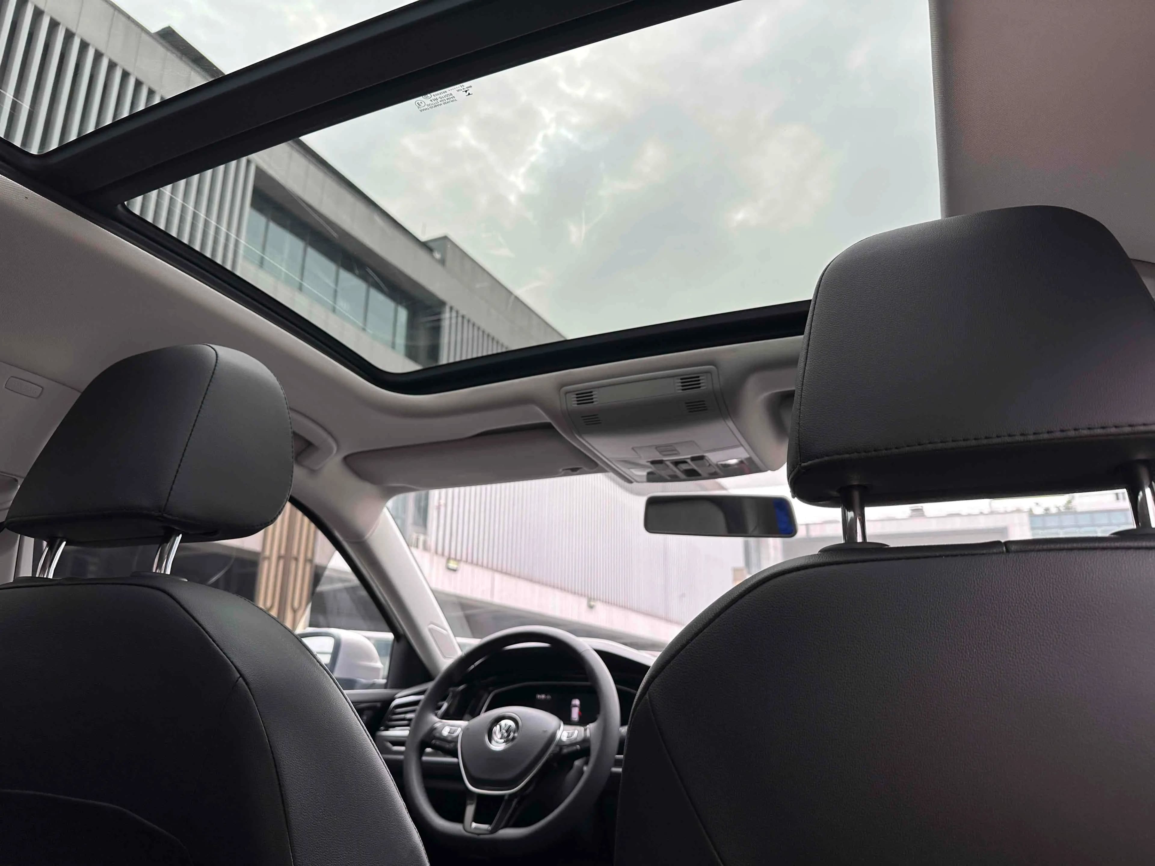 Volkswagen Sagitar 2022 г. 37080 км. — фото 16