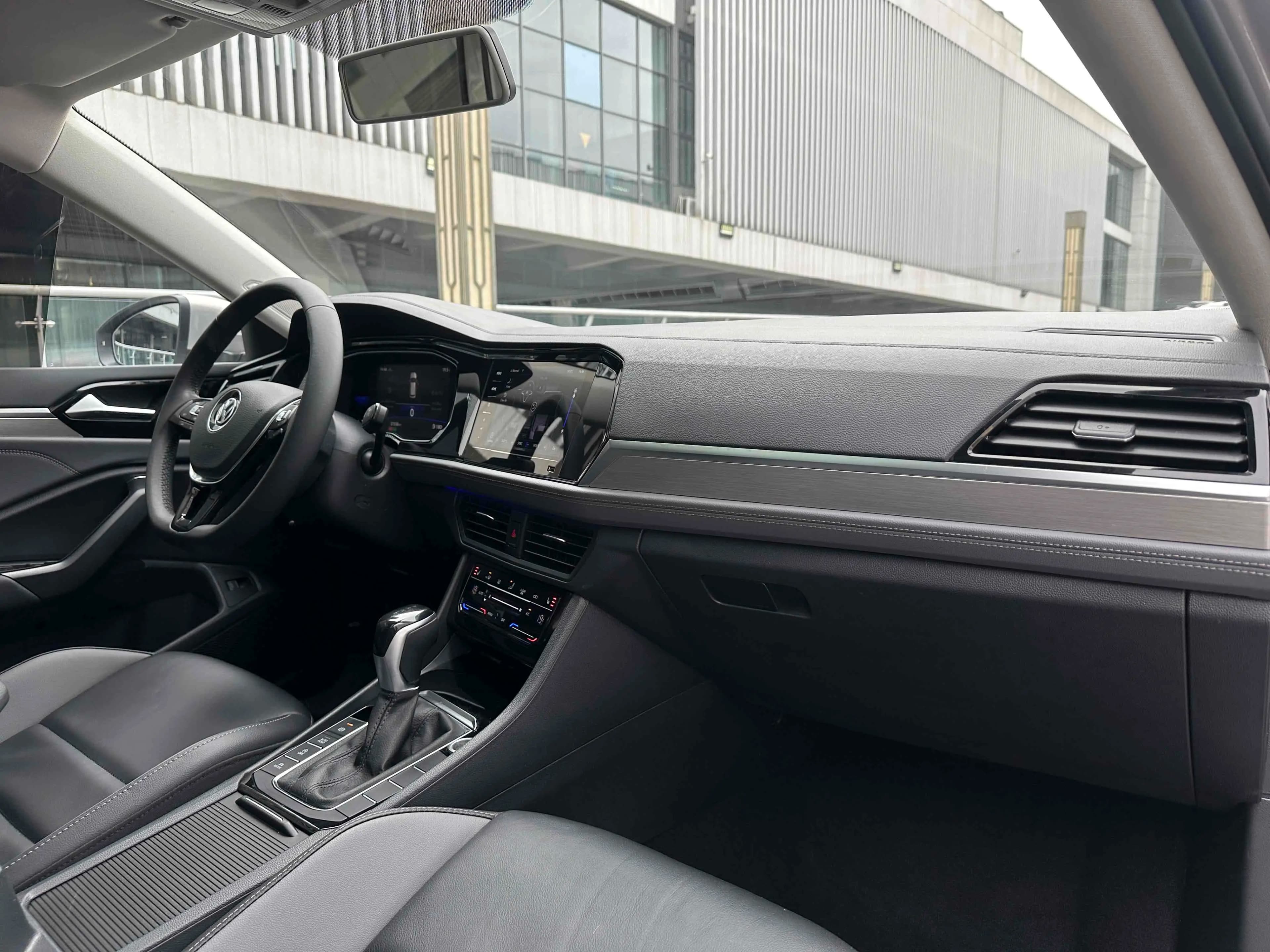 Volkswagen Sagitar 2022 г. 37080 км. — фото 9