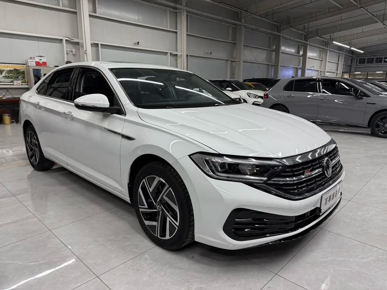 Volkswagen Sagitar 2022 г. 33000 км. — фото 3