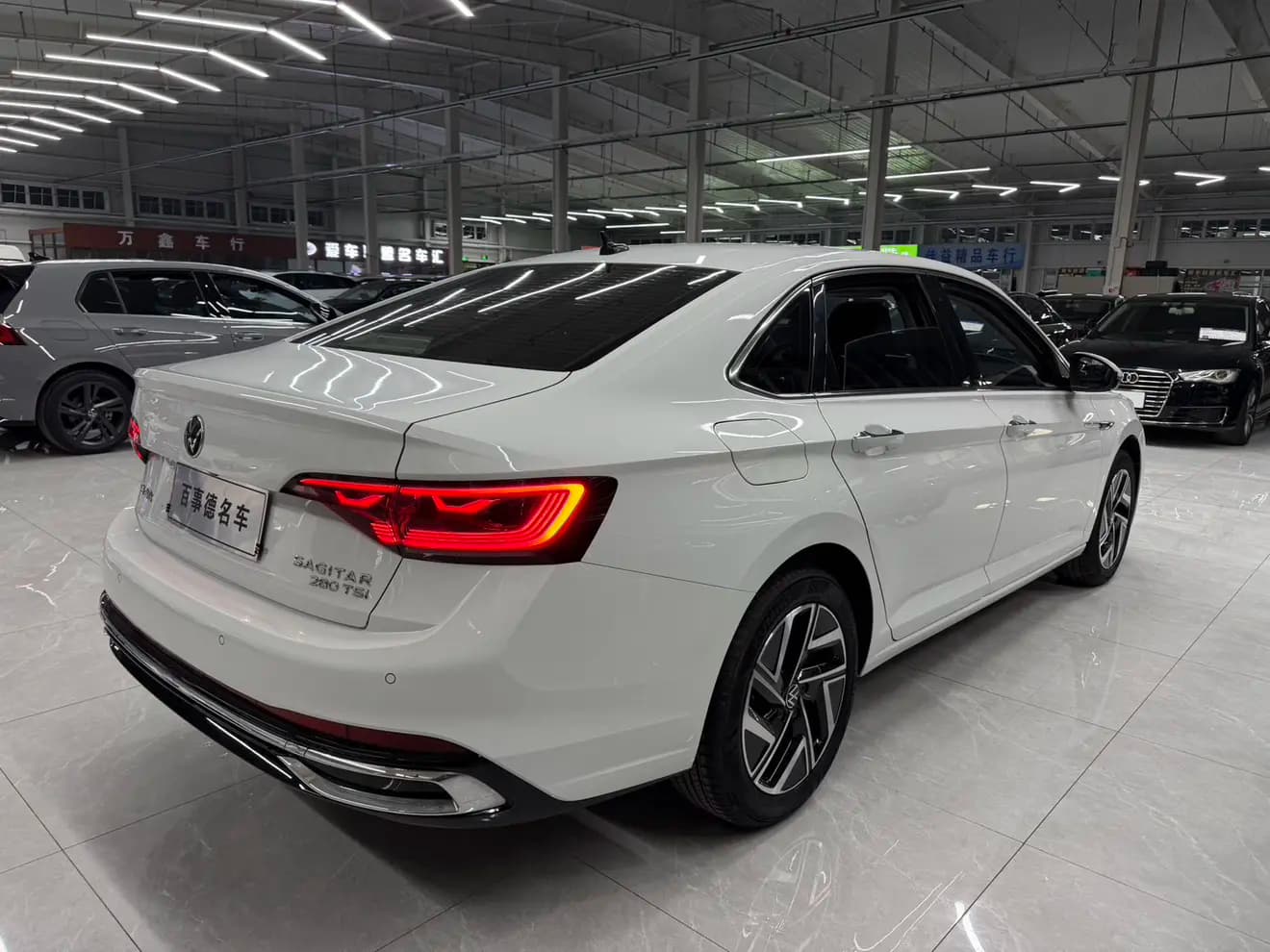 Volkswagen Sagitar 2022 г. 33000 км. — фото 6