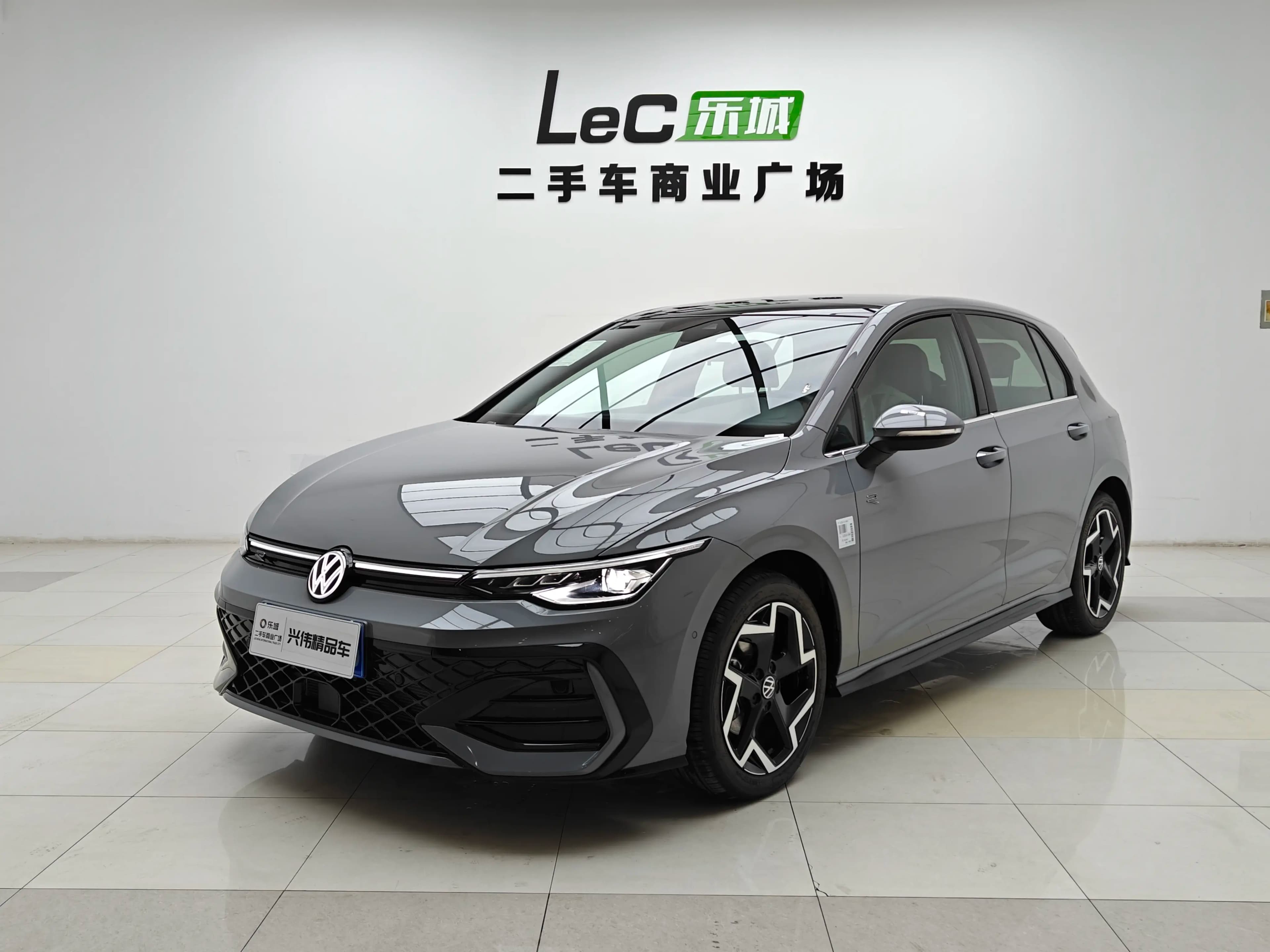 Volkswagen Golf 1.5 TSI DSG (150 л.с.) 2025 г. 101 км