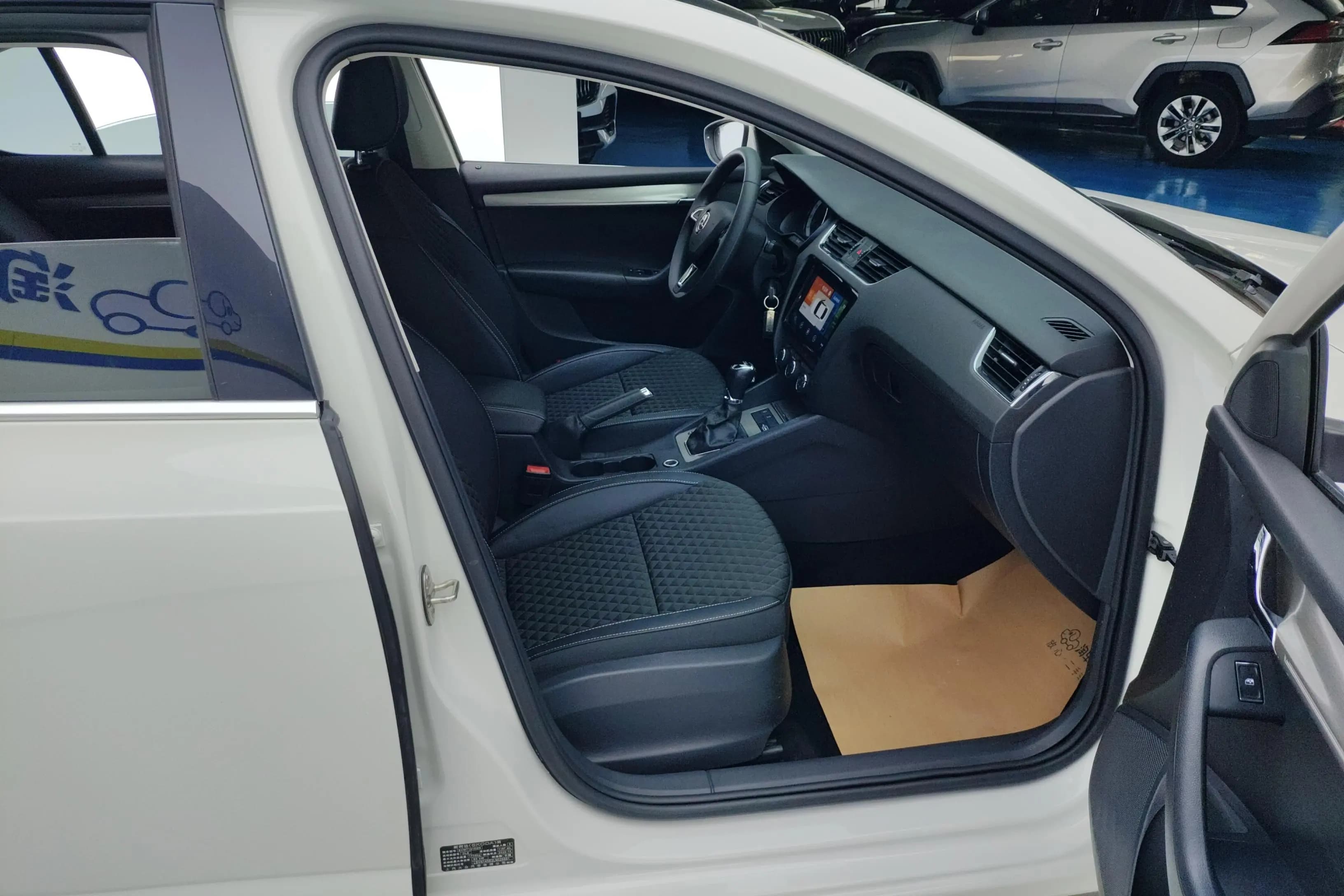 Skoda Octavia 2021 г. 44377 км. — фото 12