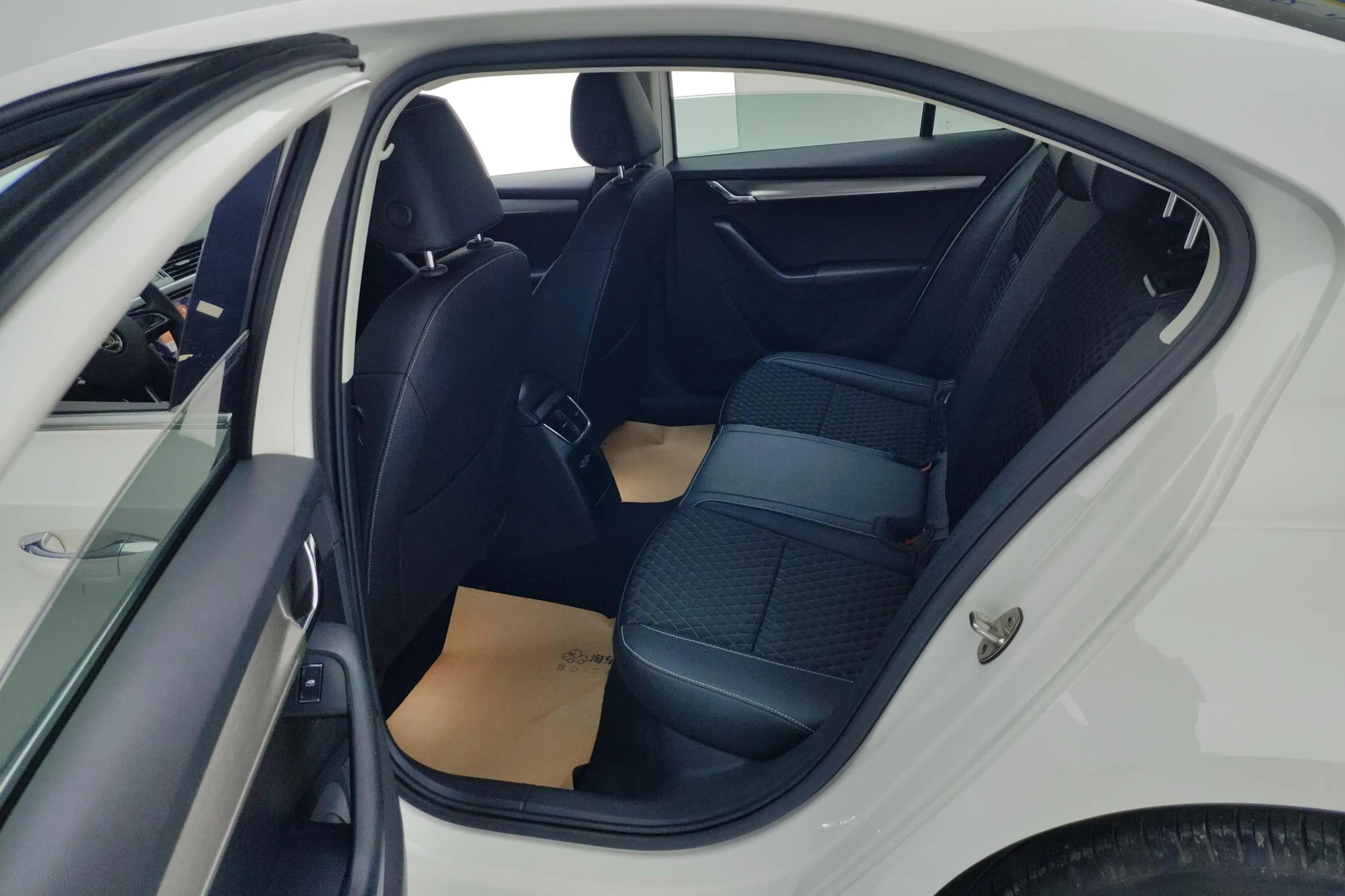 Skoda Octavia 2021 г. 44377 км. — фото 16