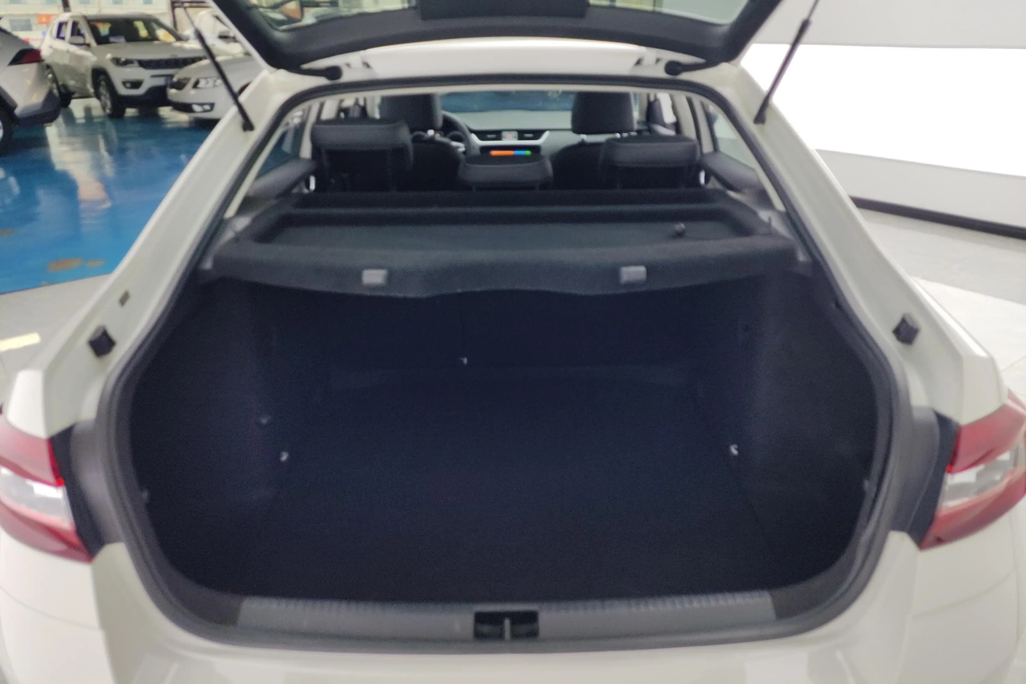 Skoda Octavia 2021 г. 44377 км. — фото 17