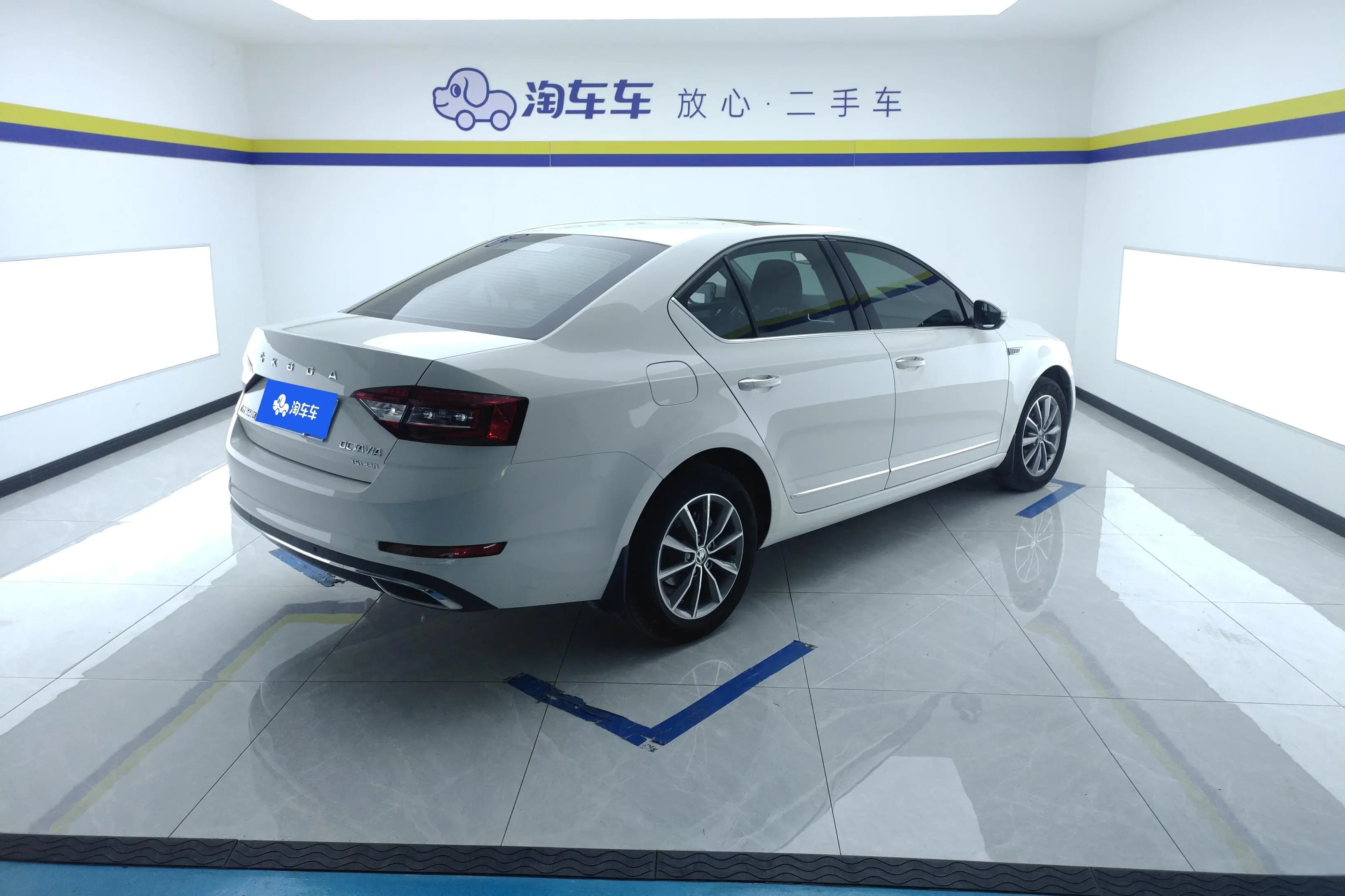 Skoda Octavia 2021 г. 44377 км. — фото 3