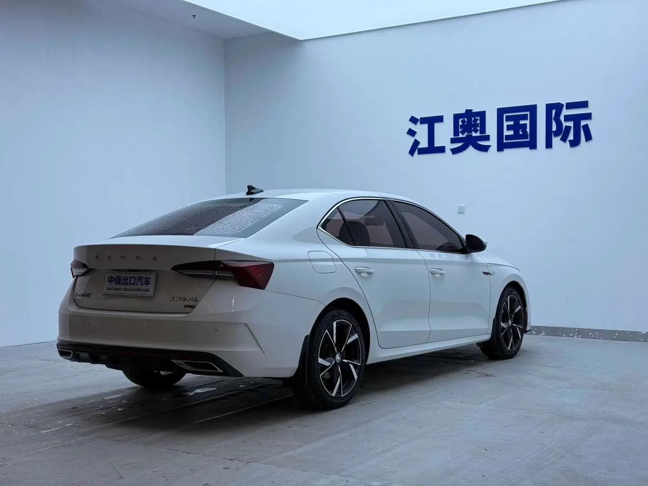 Skoda Octavia 2021 г. 42075 км. — фото 4