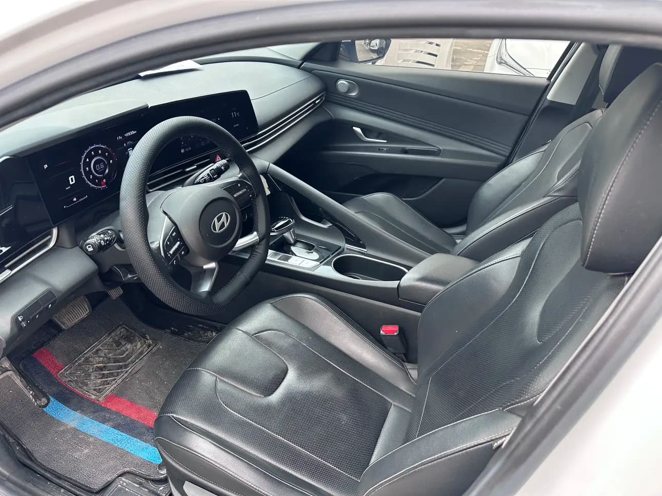 Hyundai Elantra 2022 г. 49063 км. — фото 18