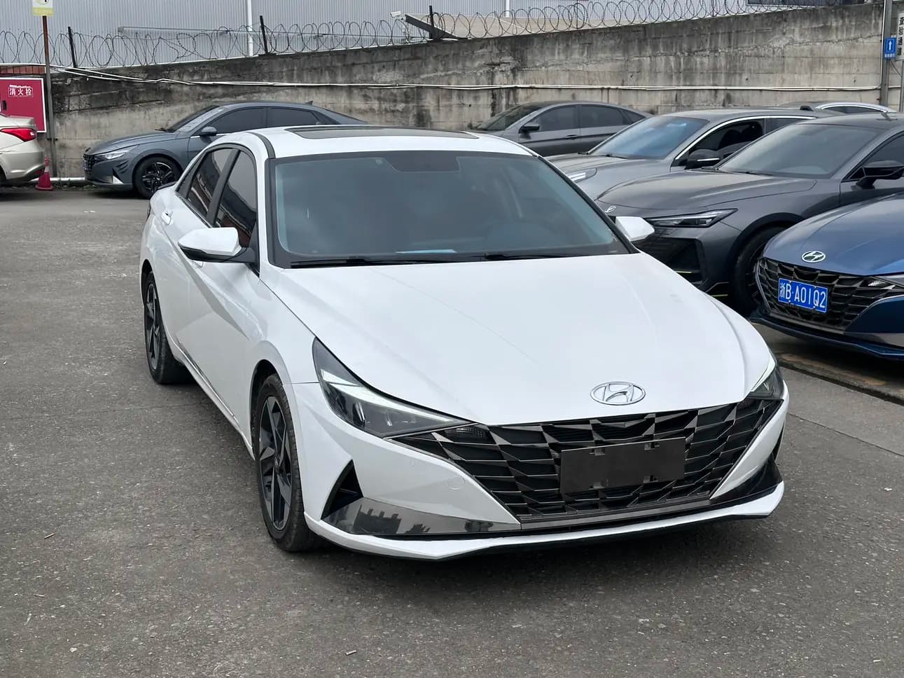 Hyundai Elantra 2022 г. 49063 км. — фото 3
