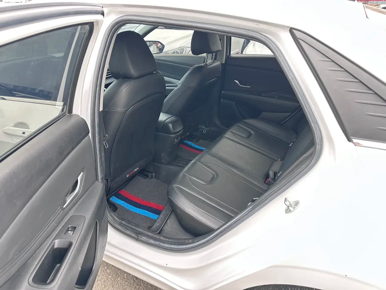 Hyundai Elantra 2022 г. 49063 км. — фото 21