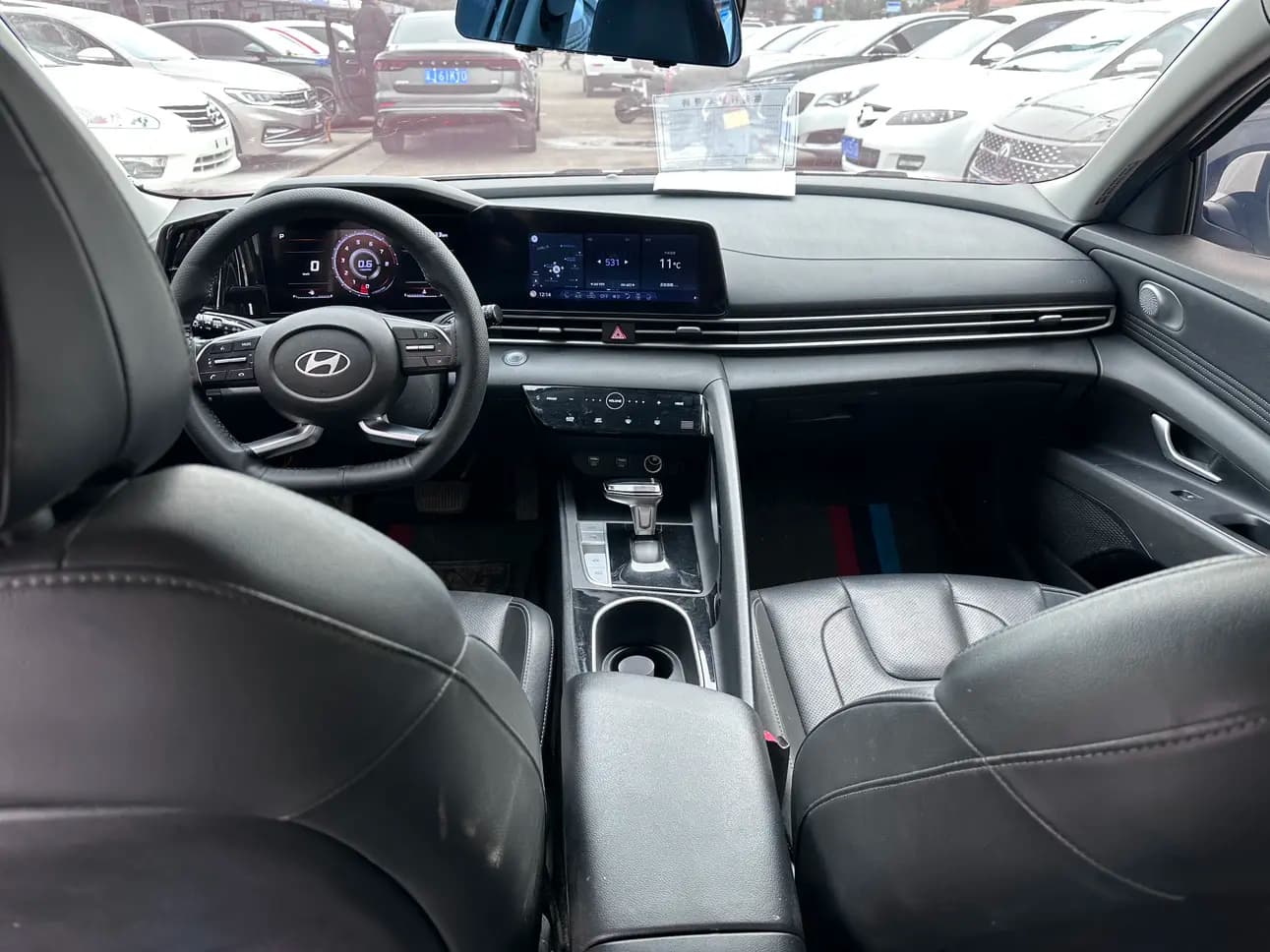 Hyundai Elantra 2022 г. 49063 км. — фото 10