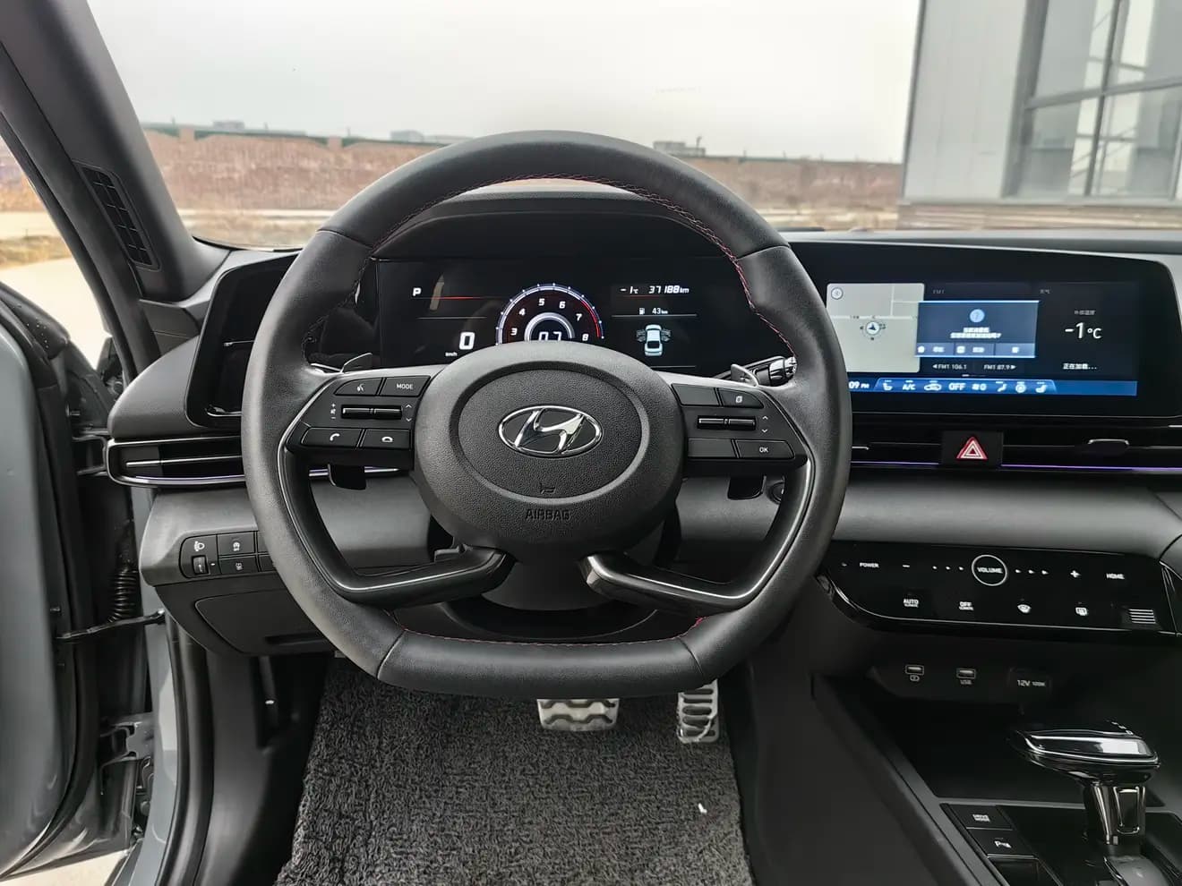 Hyundai Elantra 2022 г. 37066 км. — фото 10