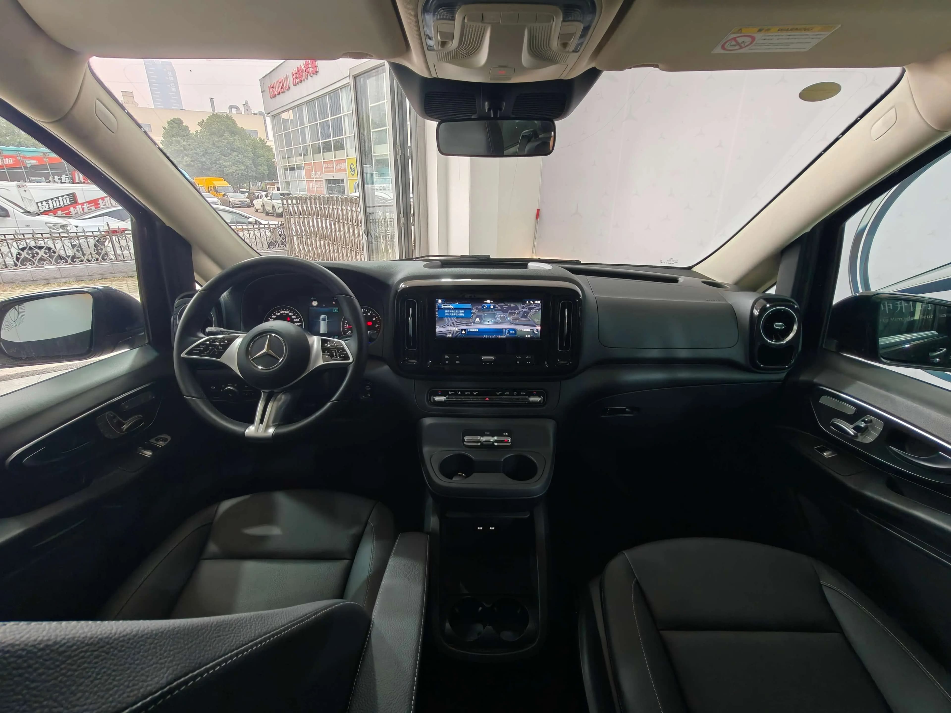 Mercedes-Benz Vito 2024 г. 14062 км. — фото 12