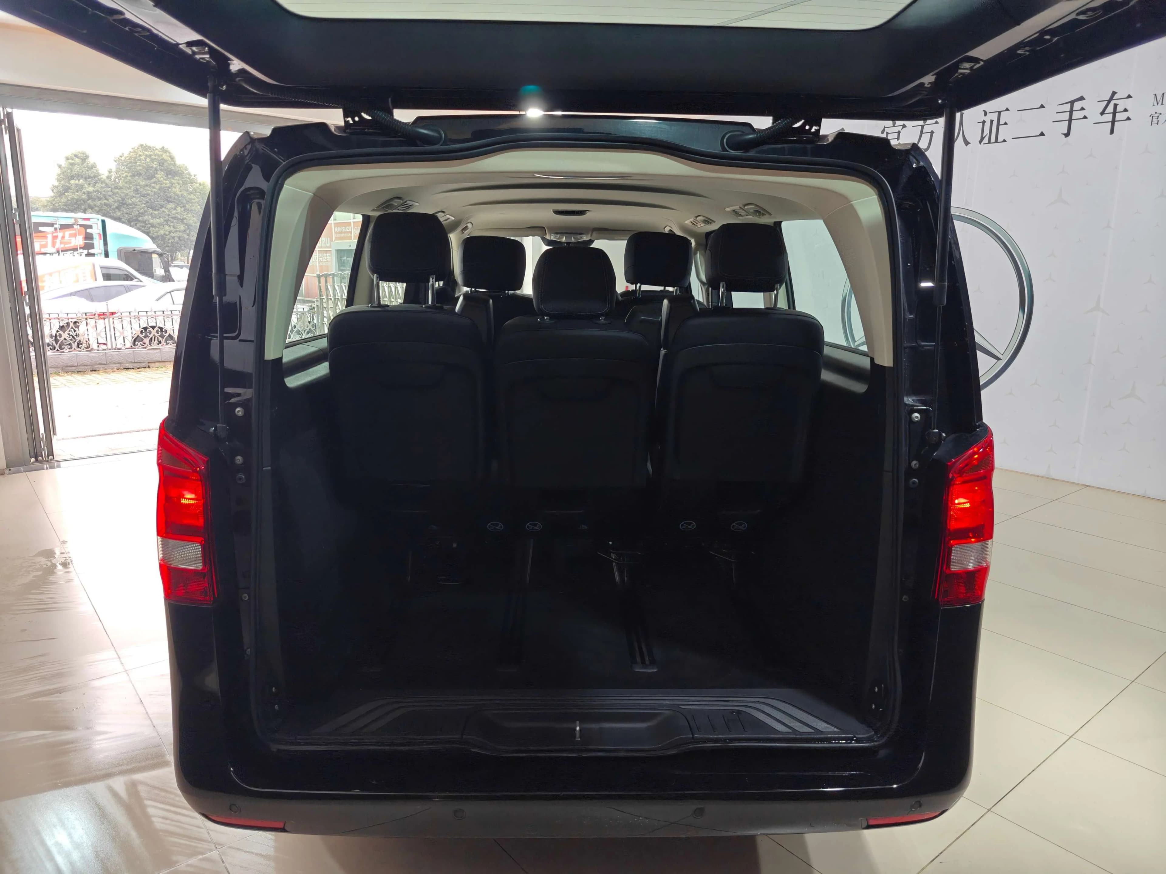 Mercedes-Benz Vito 2024 г. 14062 км. — фото 17