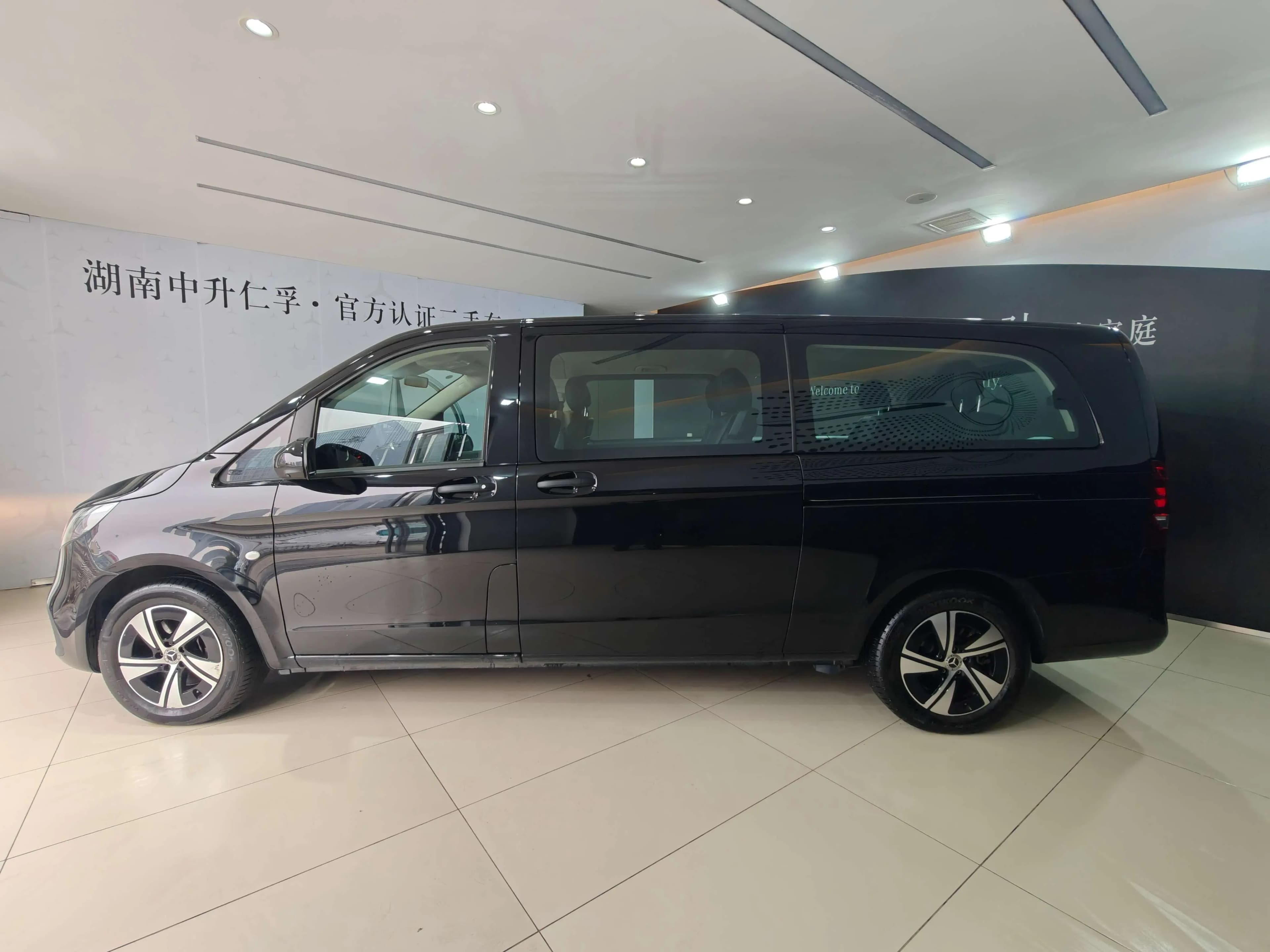 Mercedes-Benz Vito 2024 г. 14062 км. — фото 3