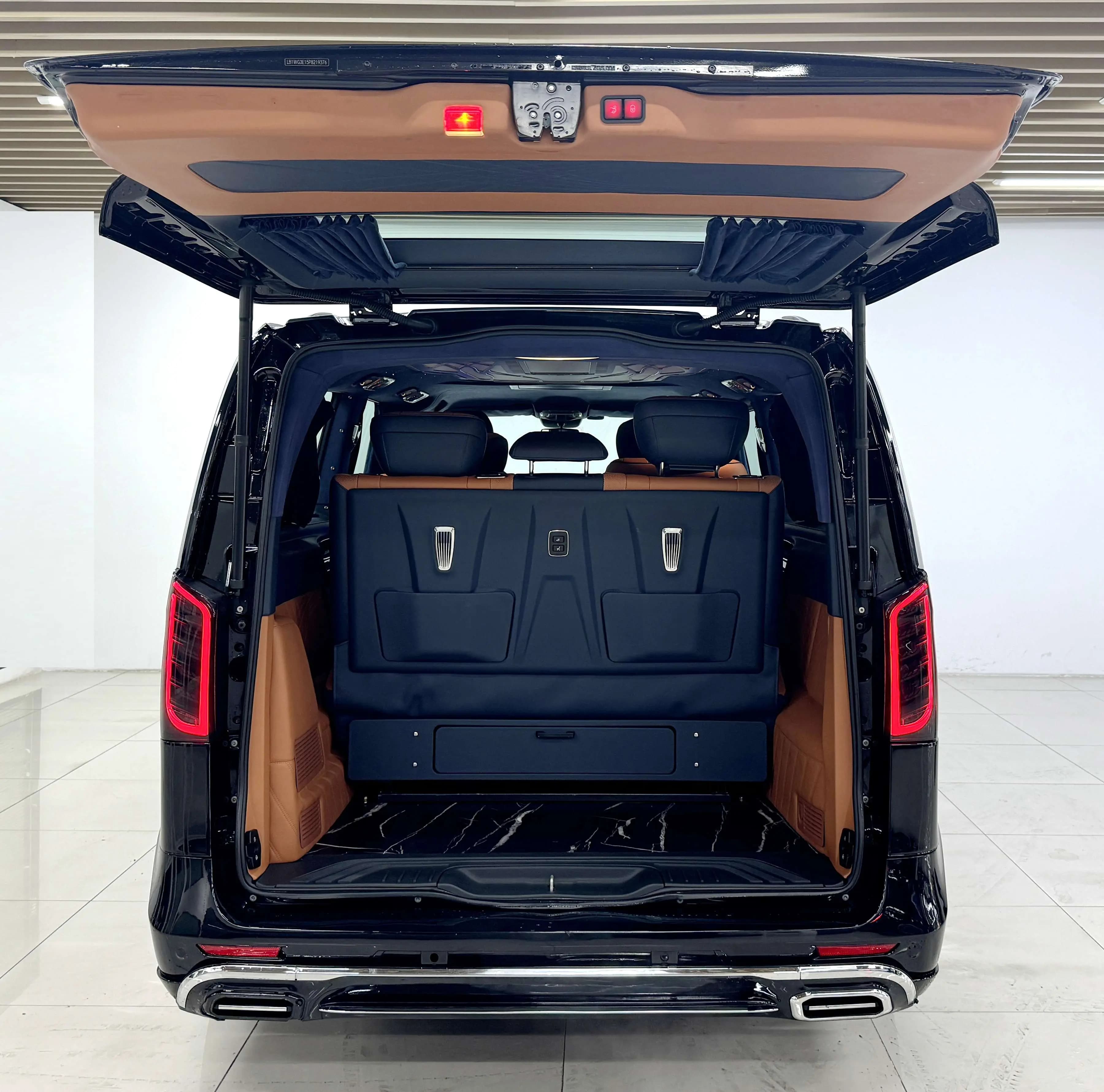 Mercedes-Benz Vito 2024 г. 49749 км. — фото 9