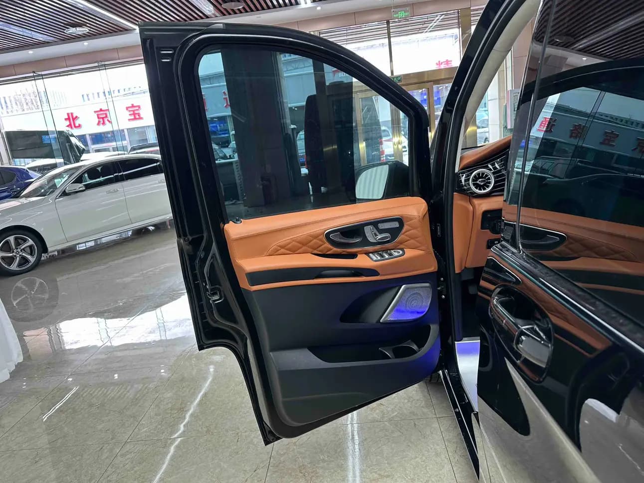 Mercedes-Benz Vito 2024 г. 30050 км. — фото 16