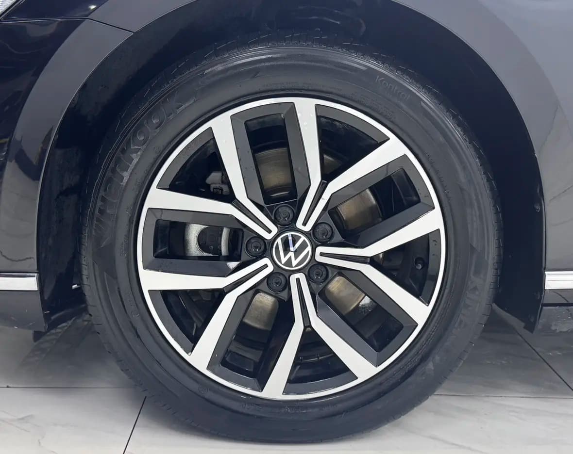 Volkswagen Magotan 2022 г. 52072 км. — фото 6