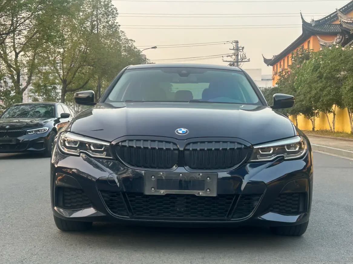 BMW 3 Series 2022 г. 41109 км. — фото 2